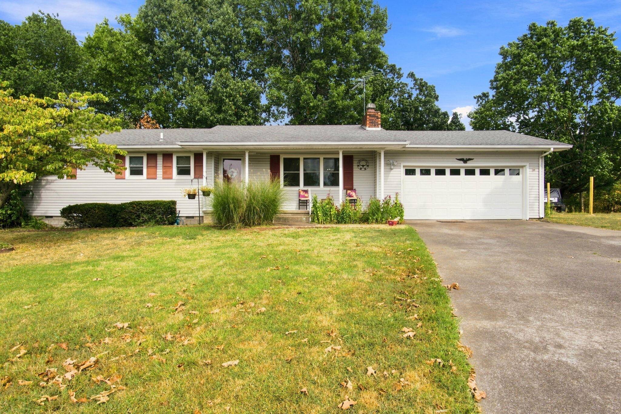 611 Elliff DR, Neosho, MO 64850