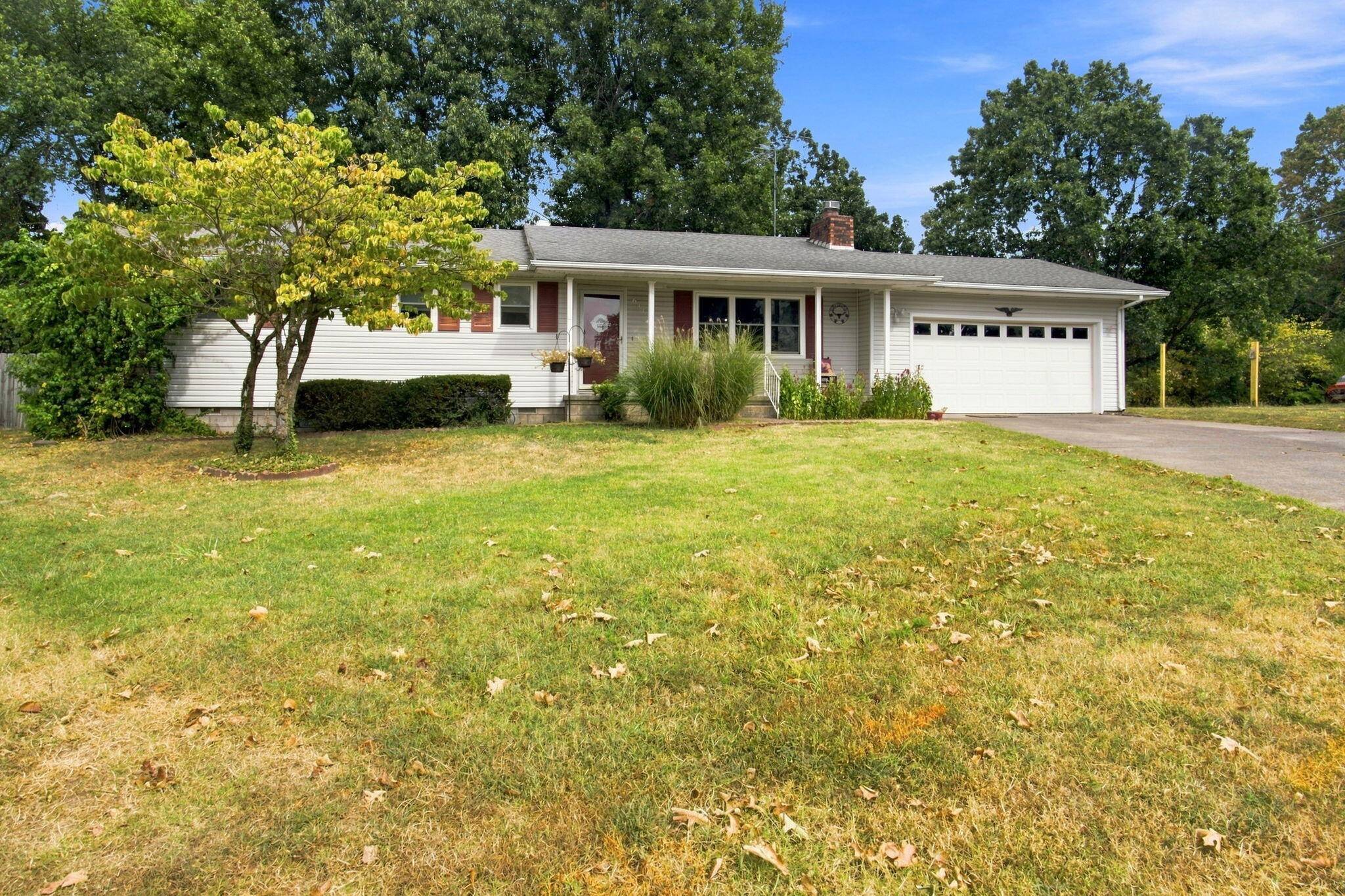 611 Elliff DR, Neosho, MO 64850