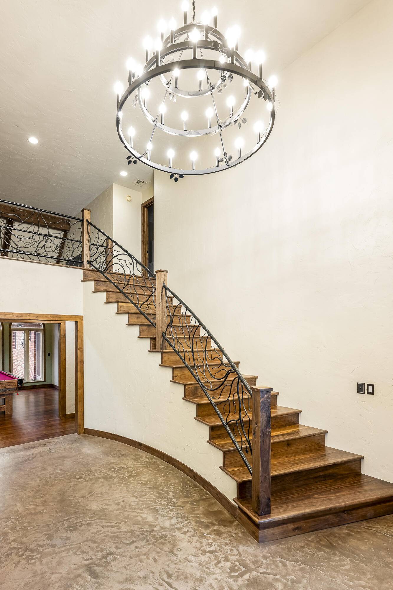 93 Reagan Hollow RD, Noel, MO 64854