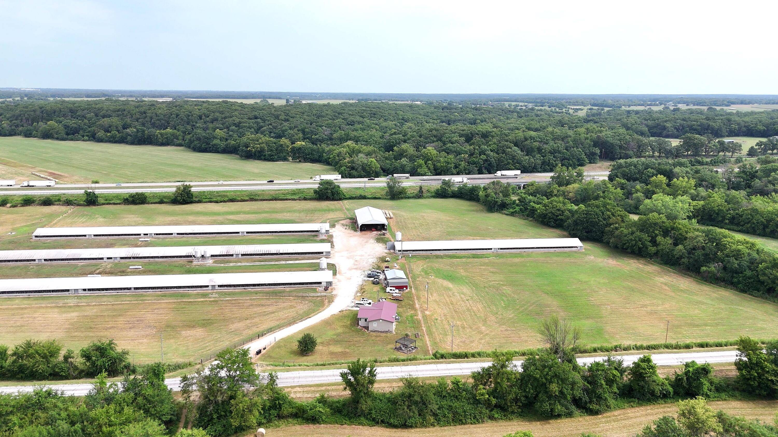 11477 N Blackberry RD, Carthage, MO 64836