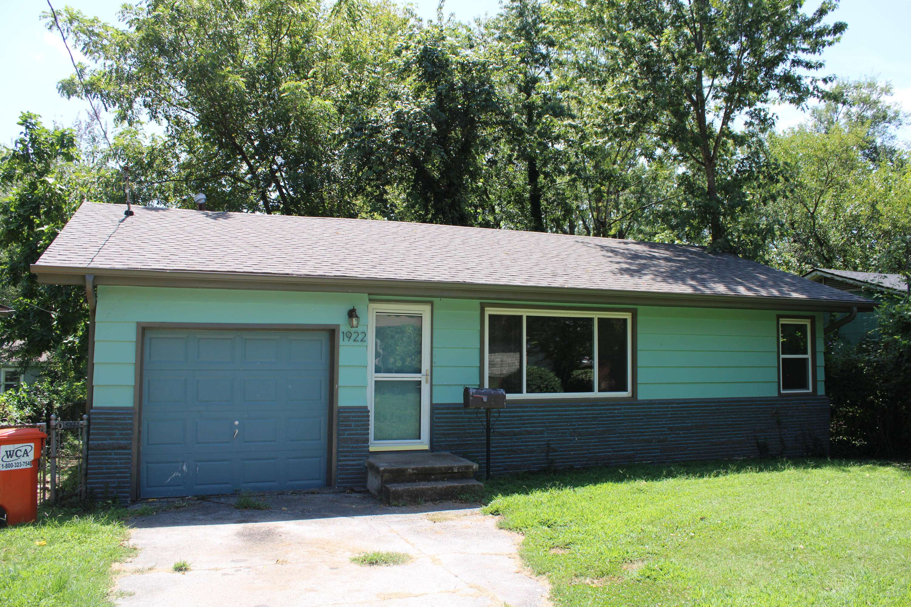 1922 W Water ST, Springfield, MO 65802