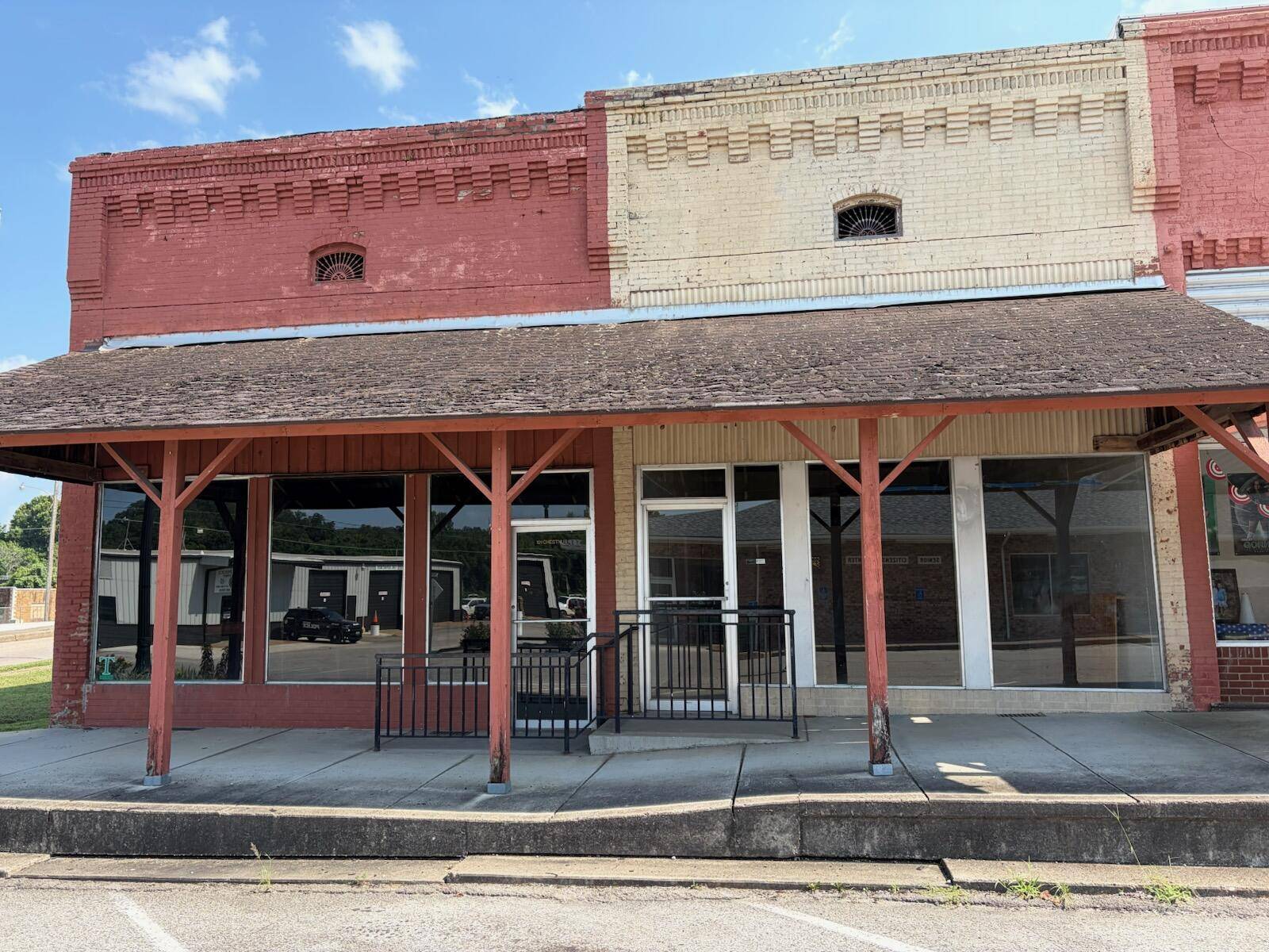 101 & 107 Chestnut ST, Thayer, MO 65791