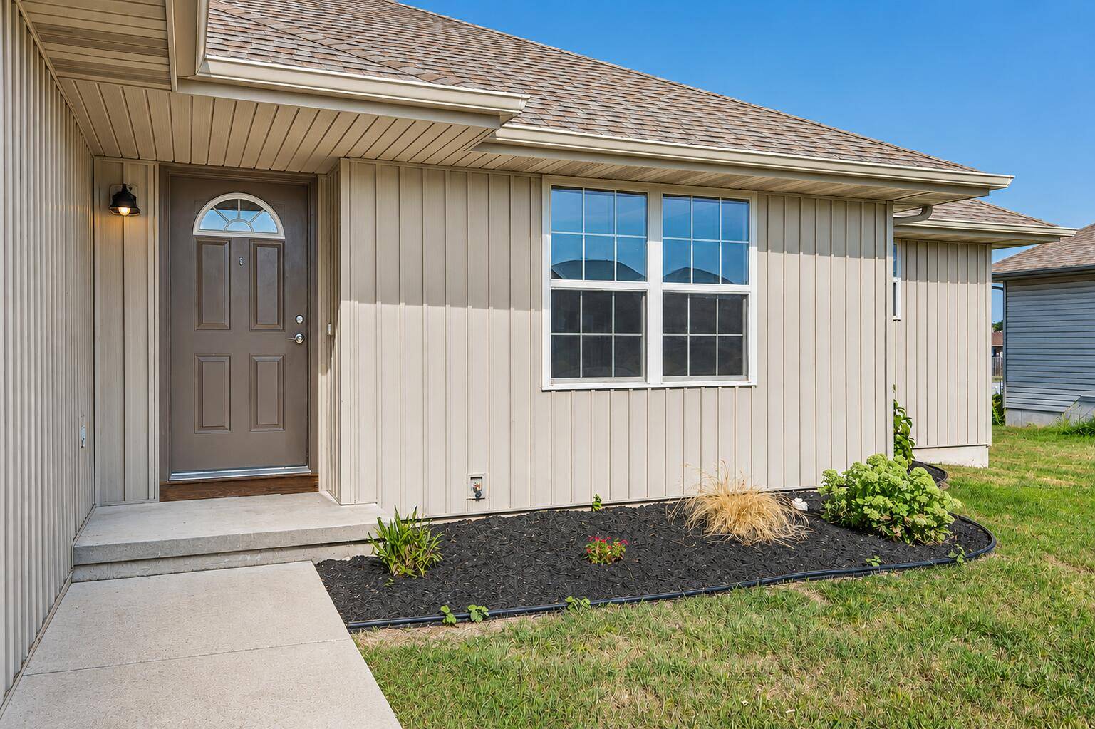 107 Cherry AVE, Clever, MO 65631