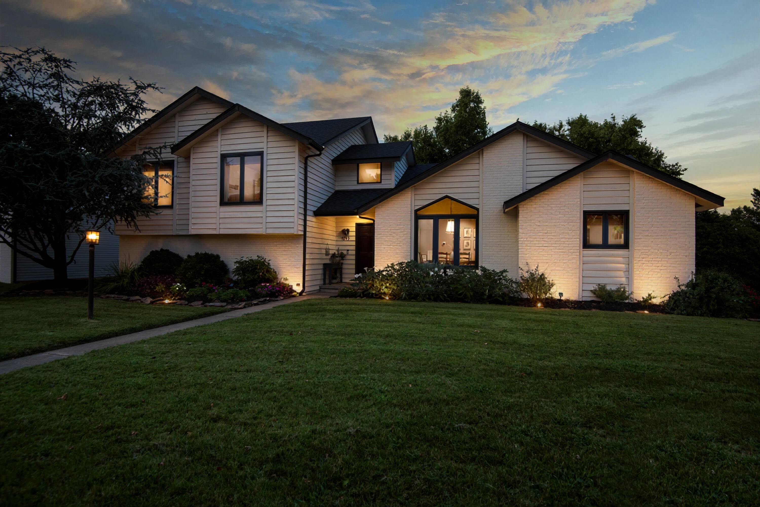 1245 E Highpoint ST, Springfield, MO 65804