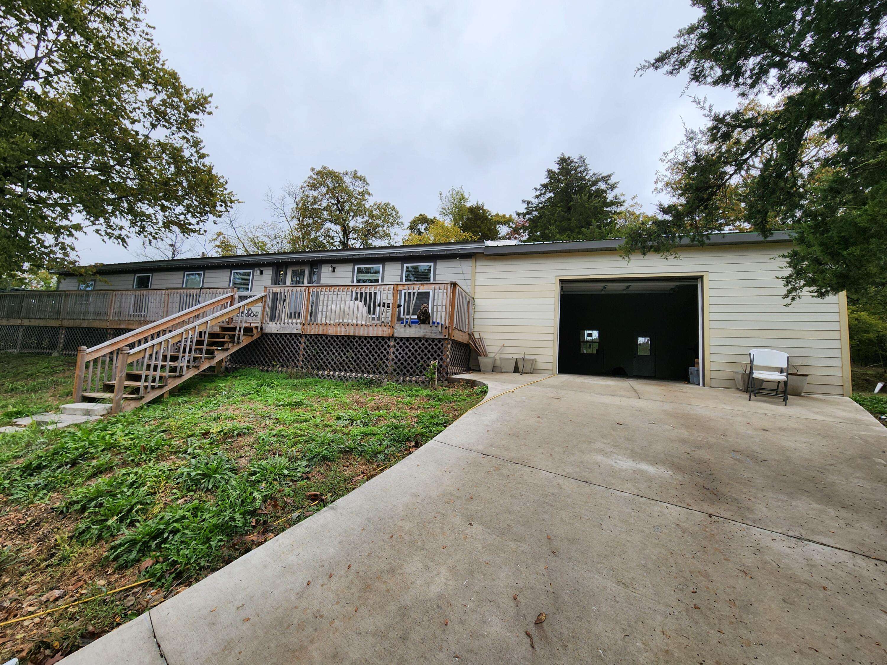 131 Shady LN, Washburn, MO 65772