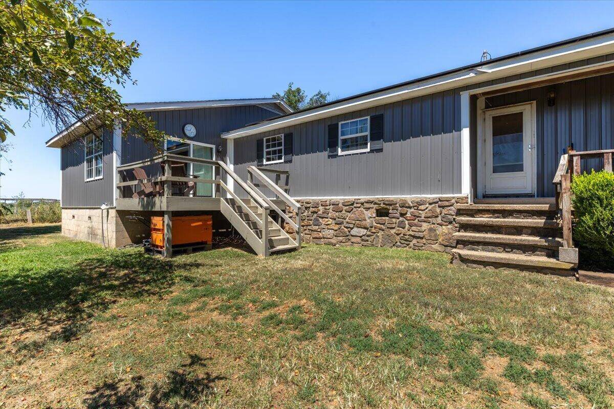 571 Cardin RD, Rocky Comfort, MO 64861