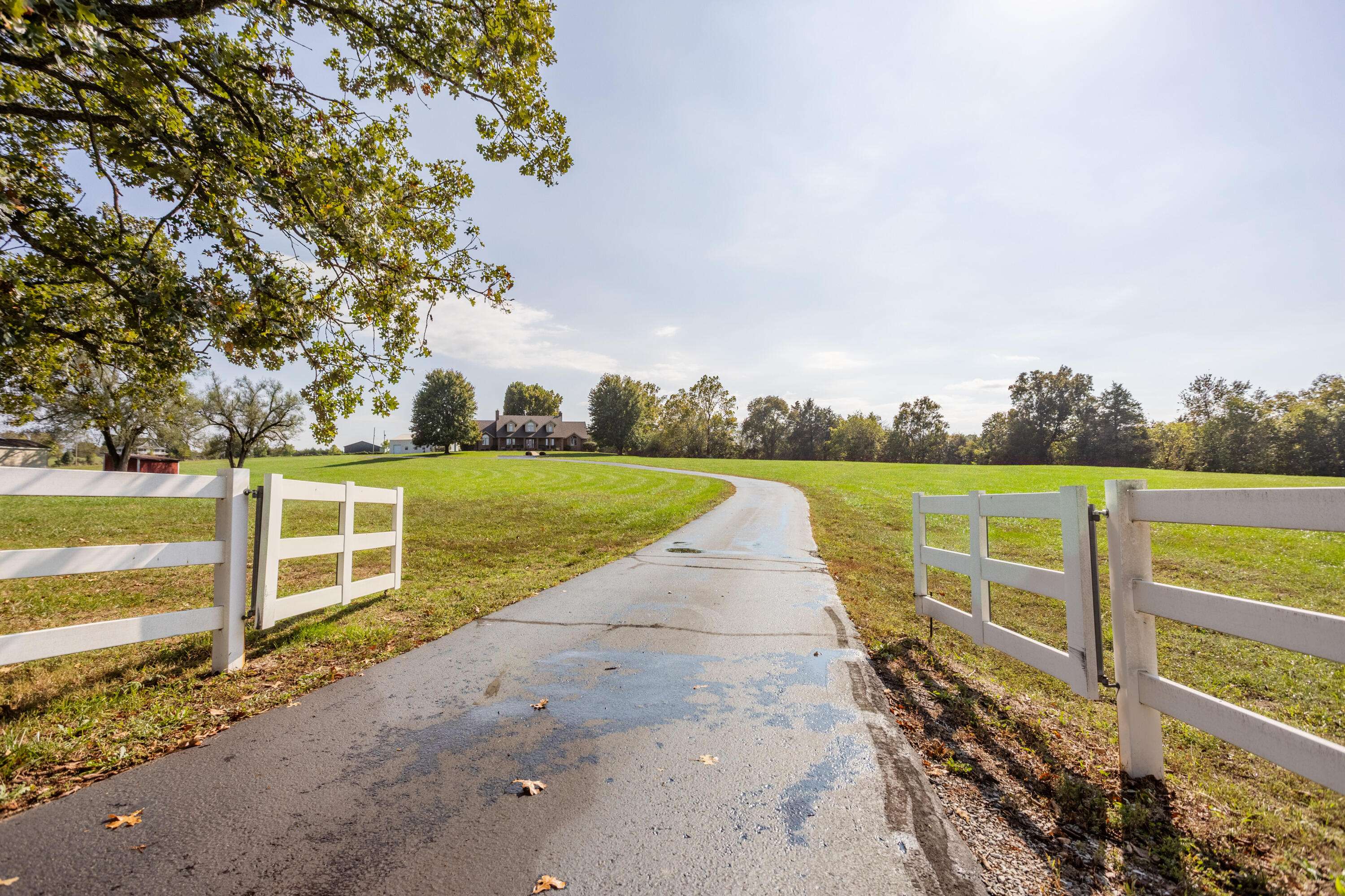 4069 State Highway 125, Sparta, MO 65753