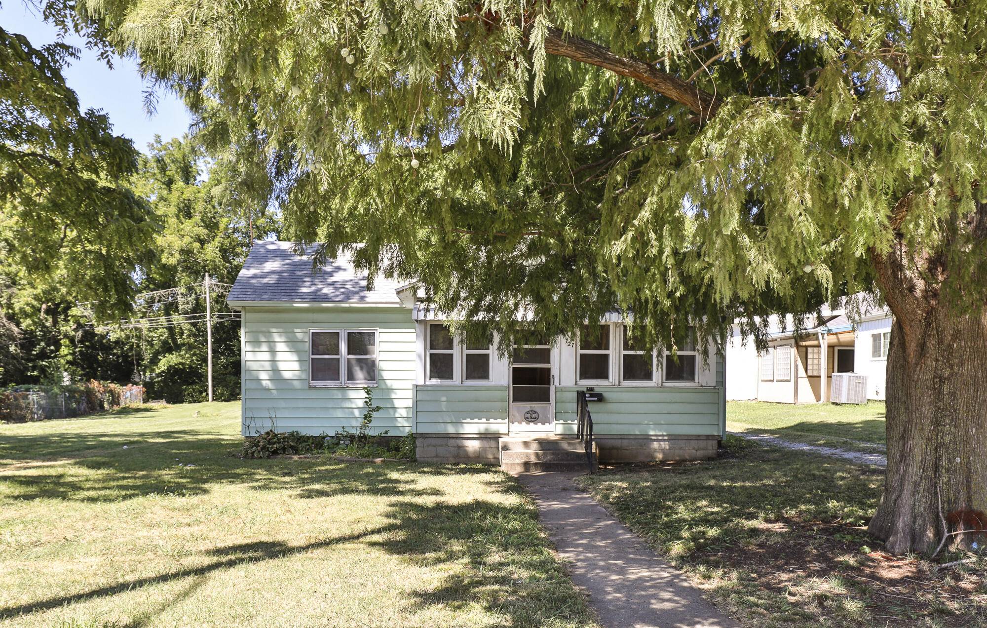 727 N Fremont AVE, Springfield, MO 65802