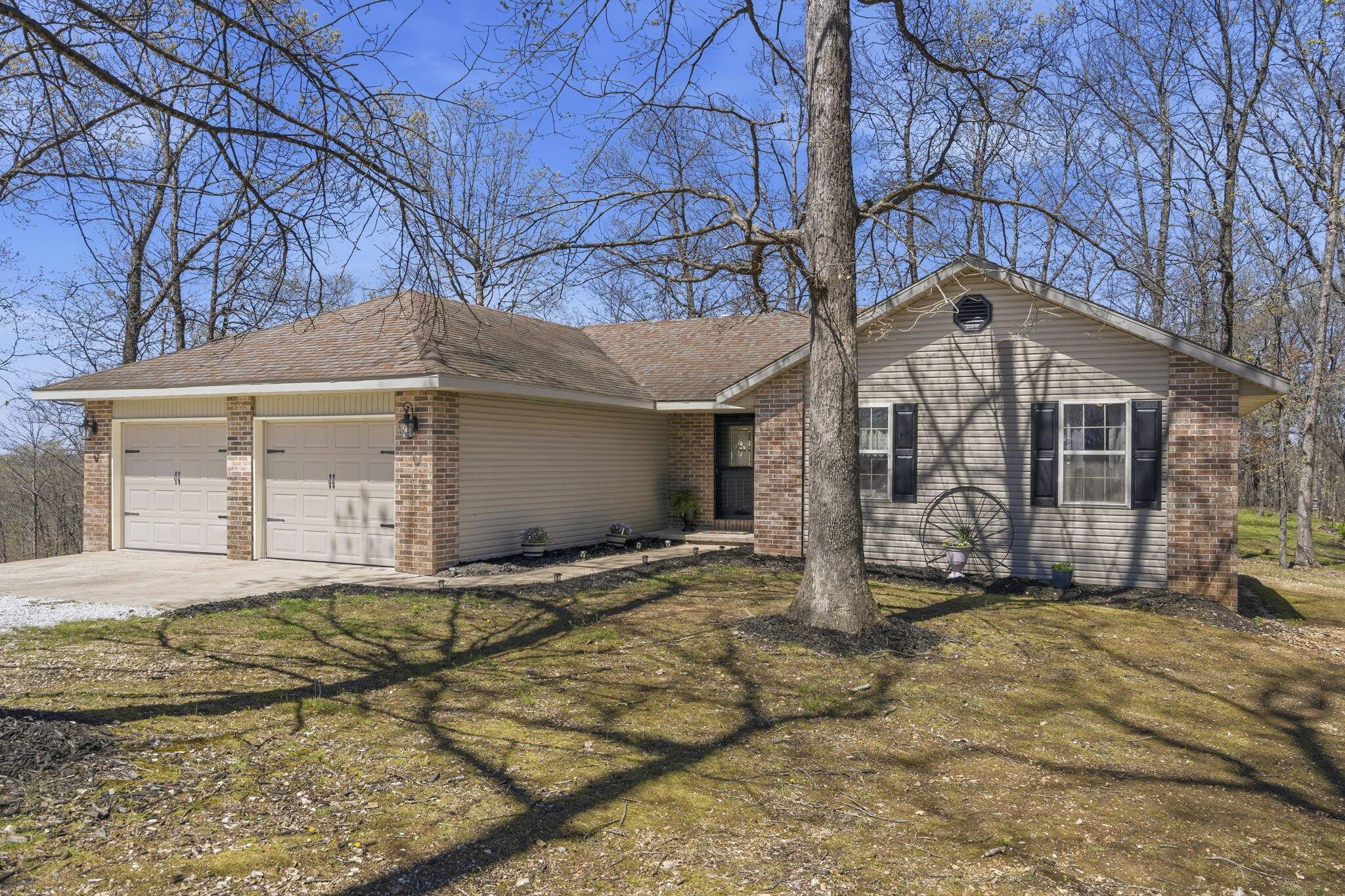 1329 S State Highway Uu, Chadwick, MO 65629