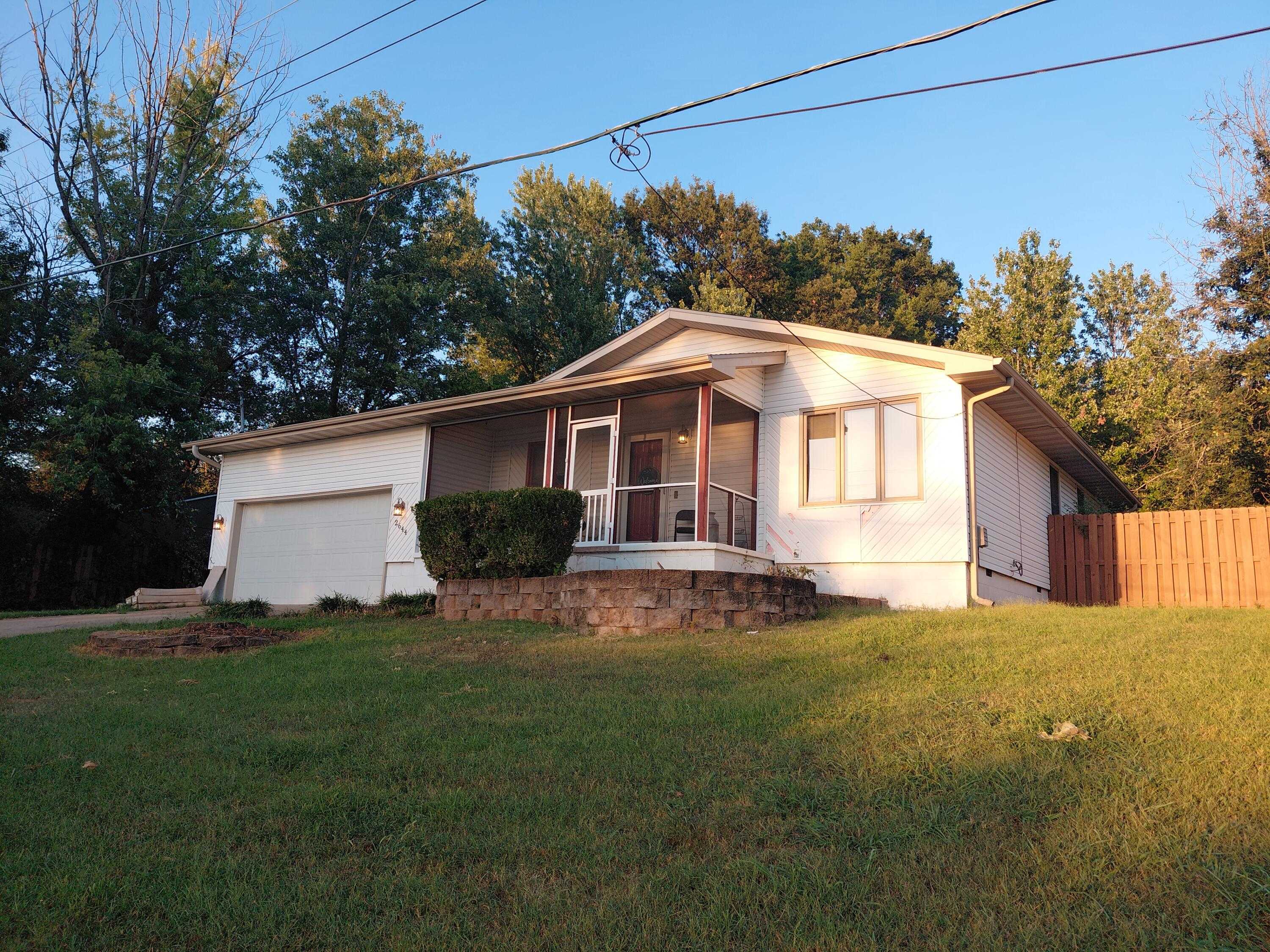 2644 N Marion AVE, Springfield, MO 65803