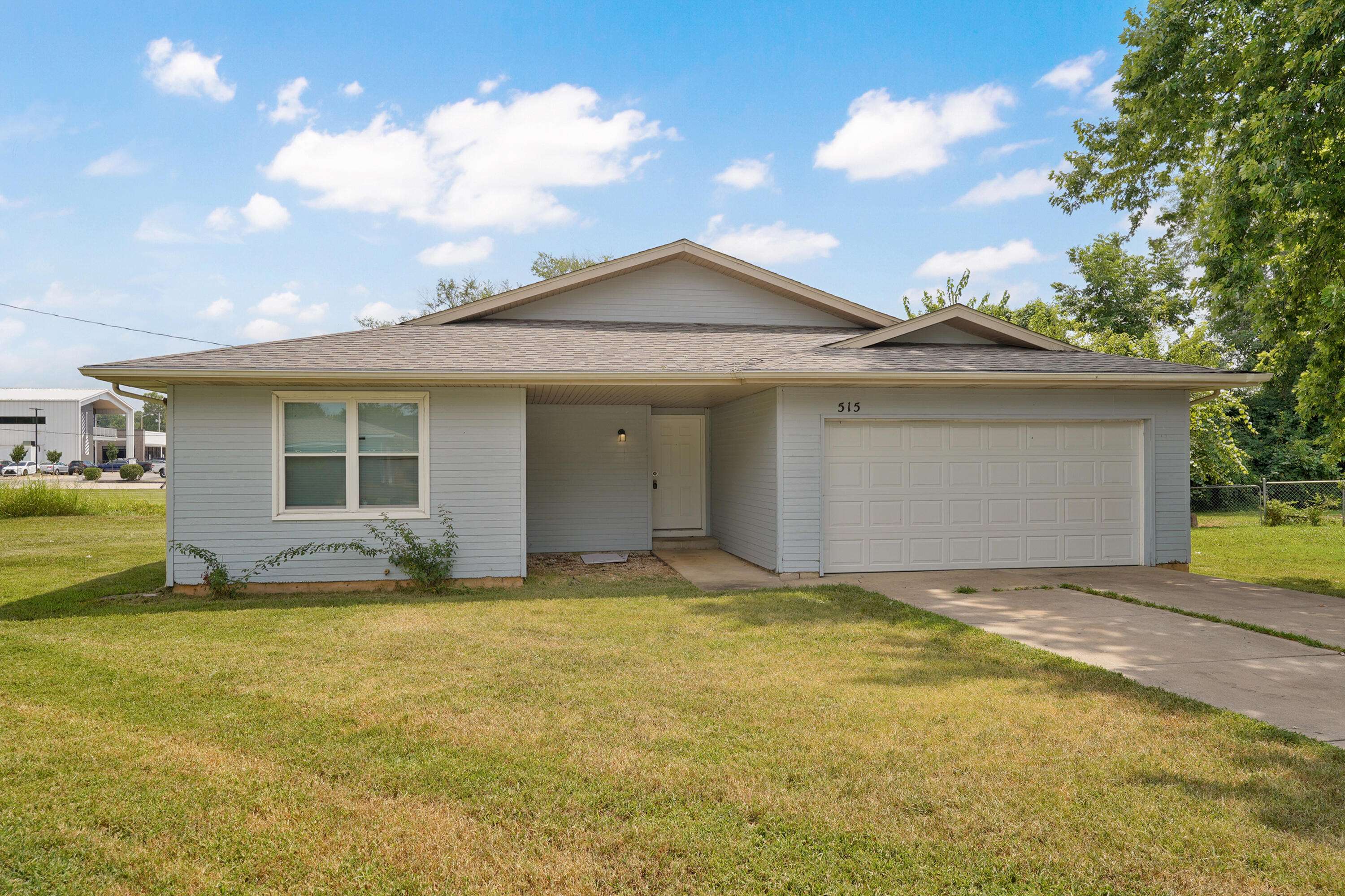 515 W Edgewood ST, Springfield, MO 65807