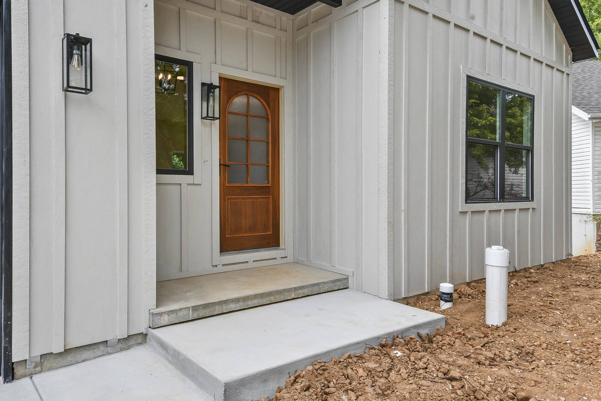 606 E Oak Leaf CT, Nixa, MO 65714