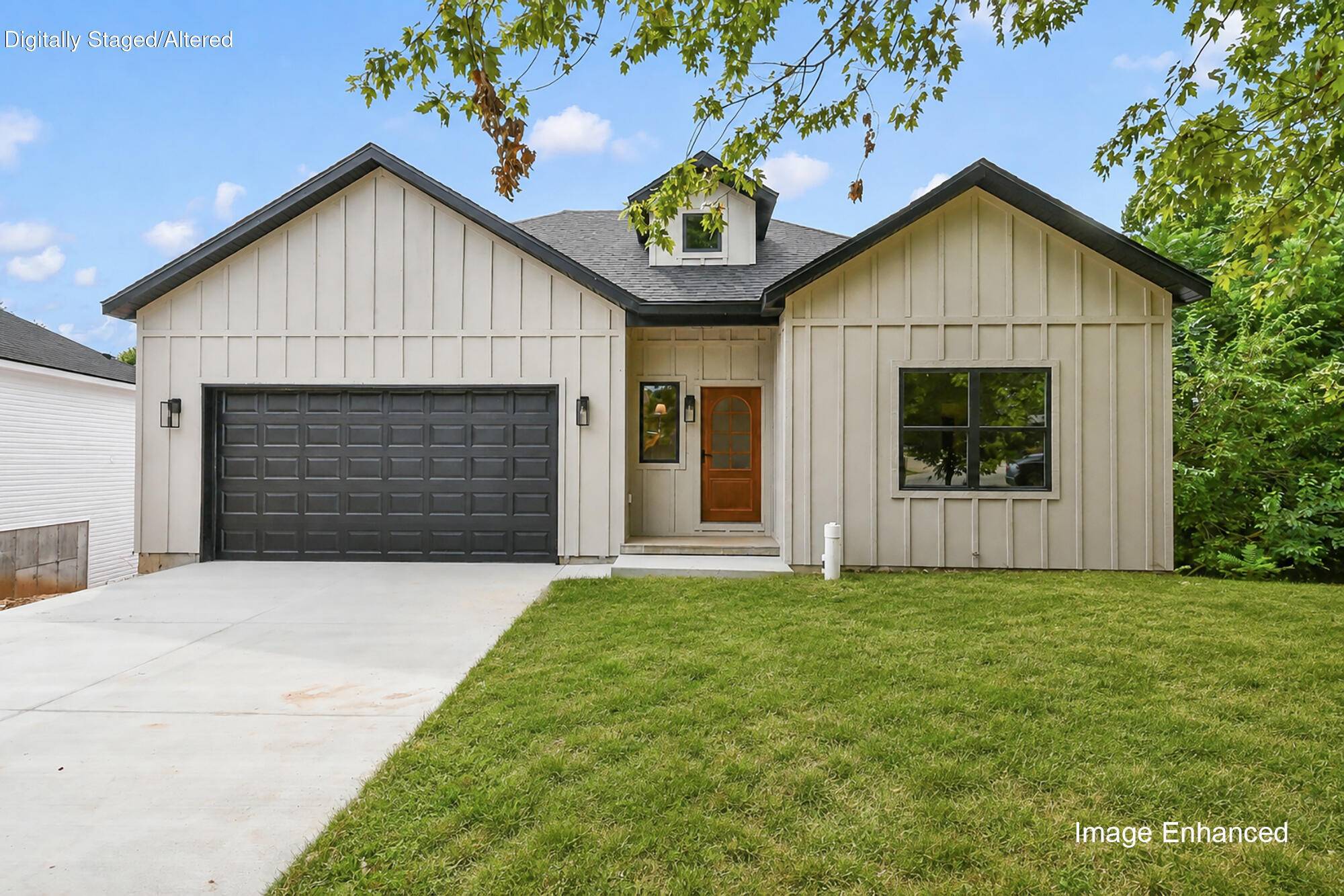 606 E Oak Leaf CT, Nixa, MO 65714