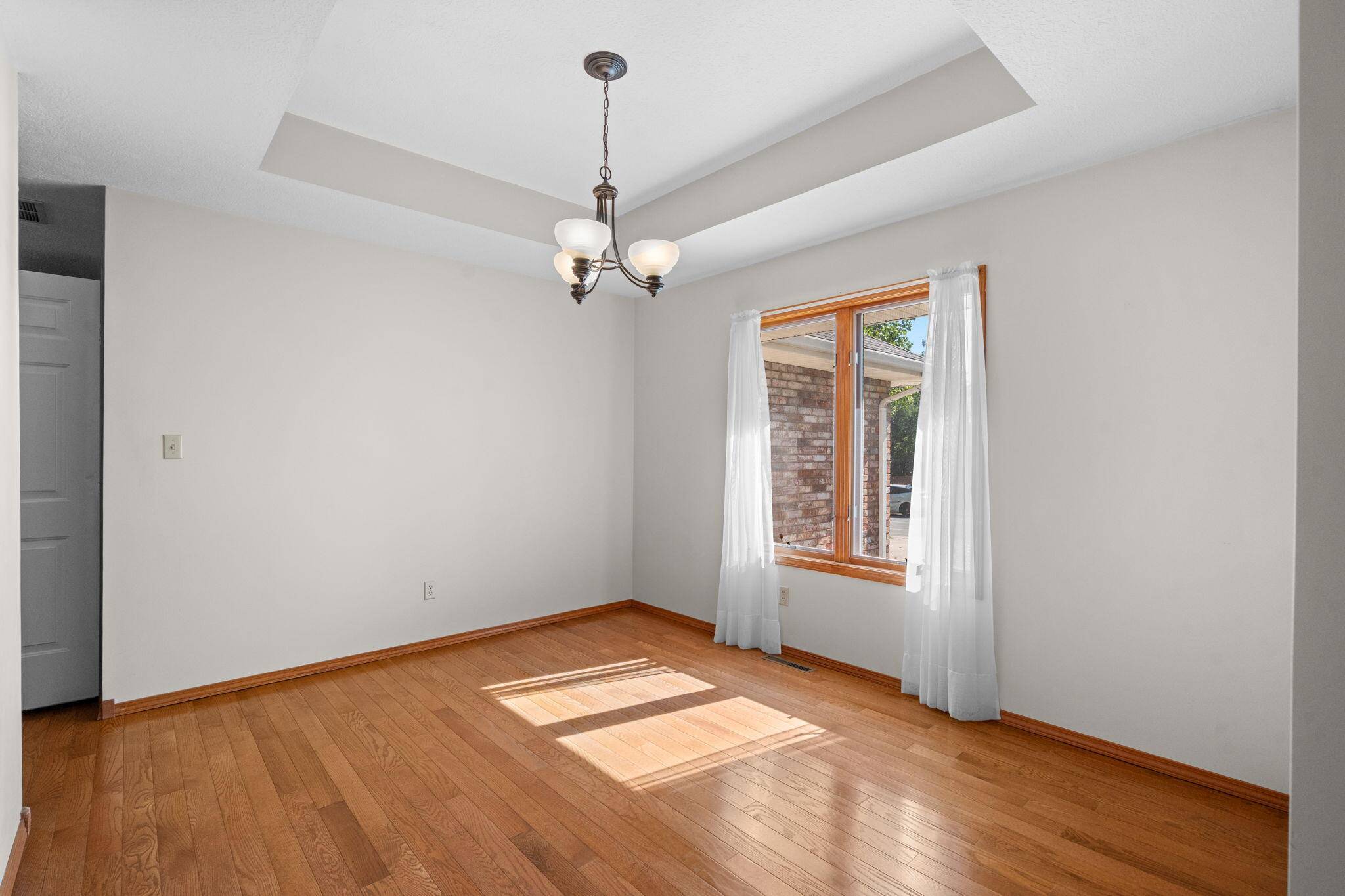 4055 N Pickwick AVE, Springfield, MO 65803