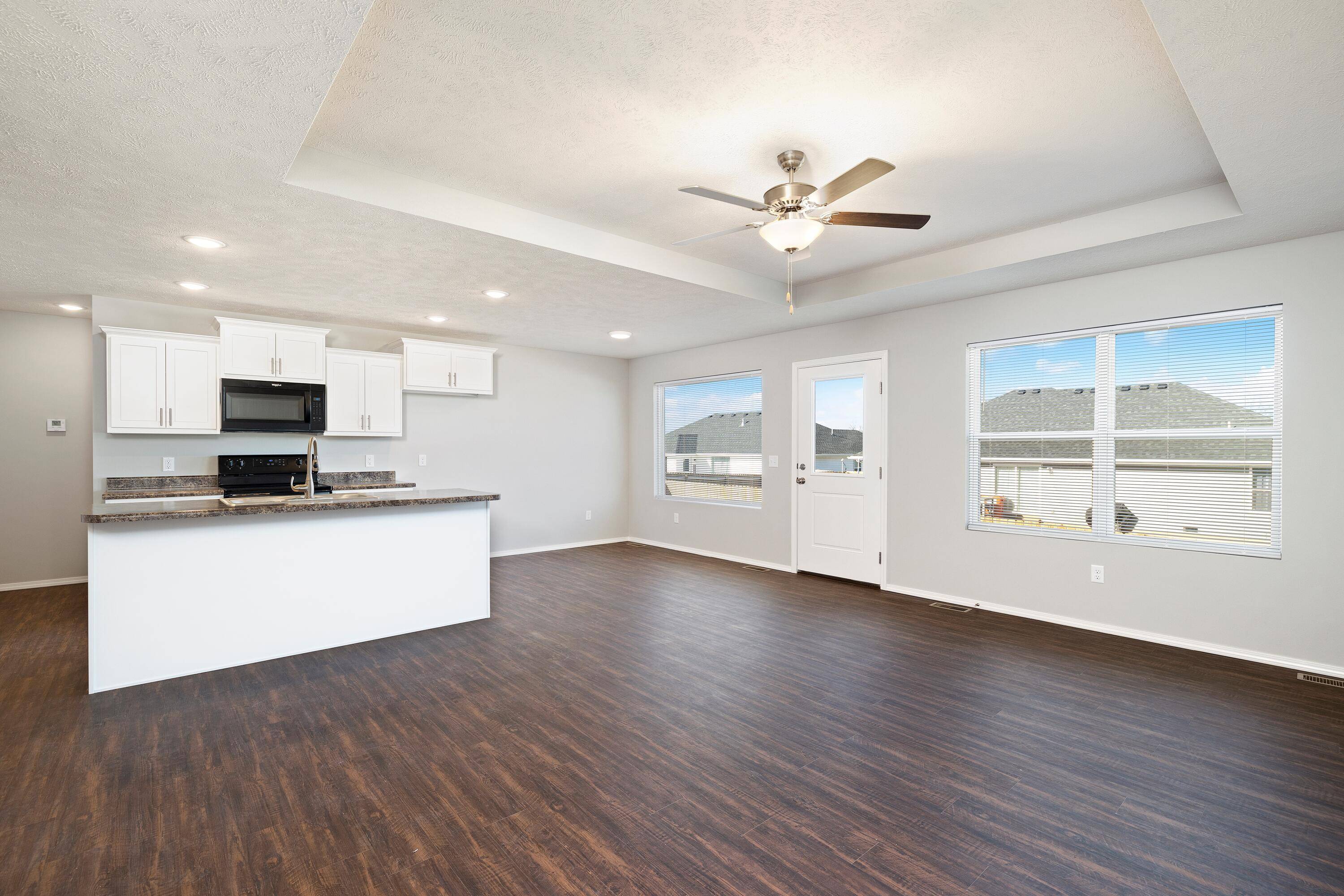 2180 S Durango DR, Bolivar, MO 65613