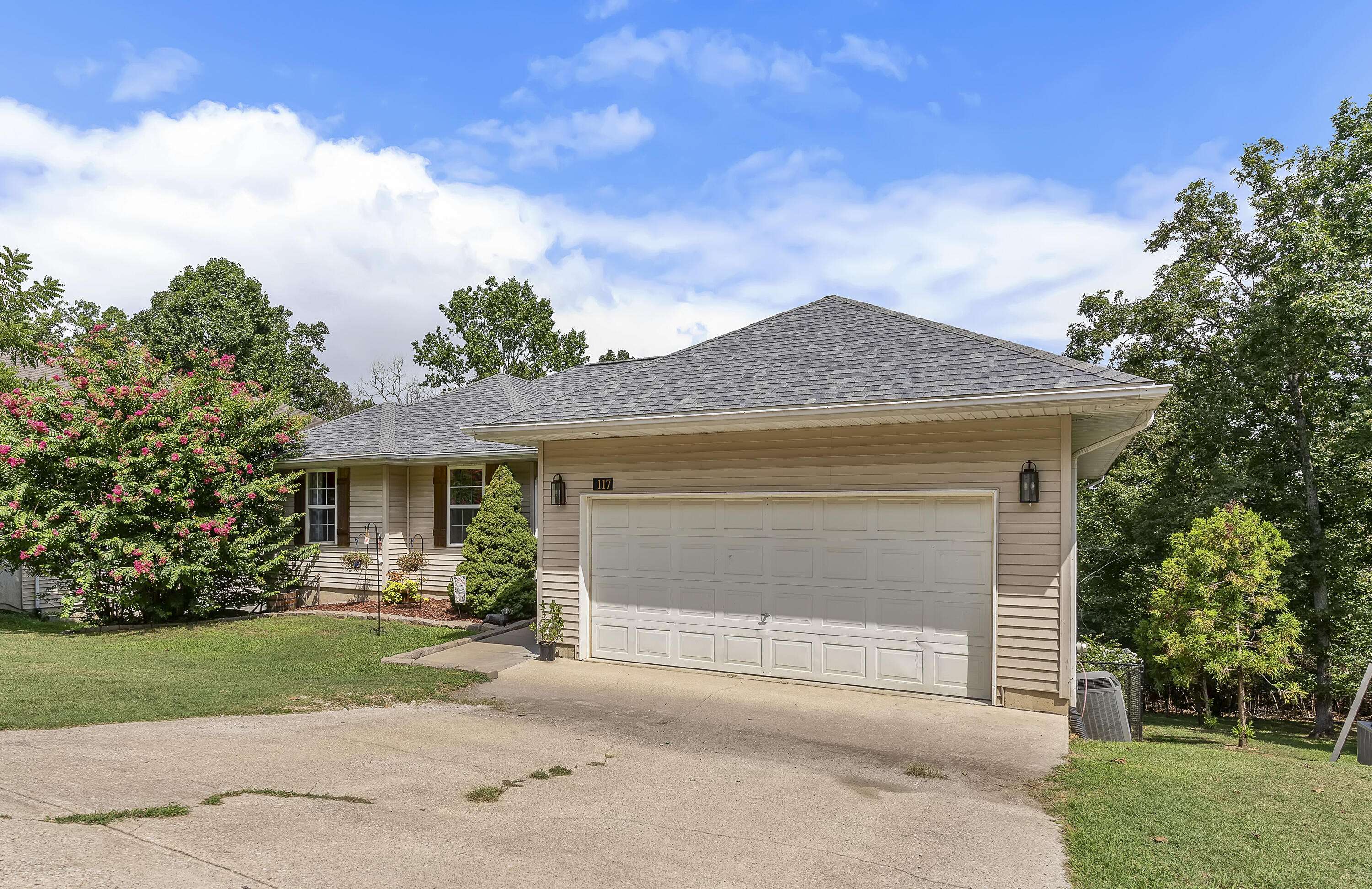 117 Shiloh ST, Branson, MO 65616