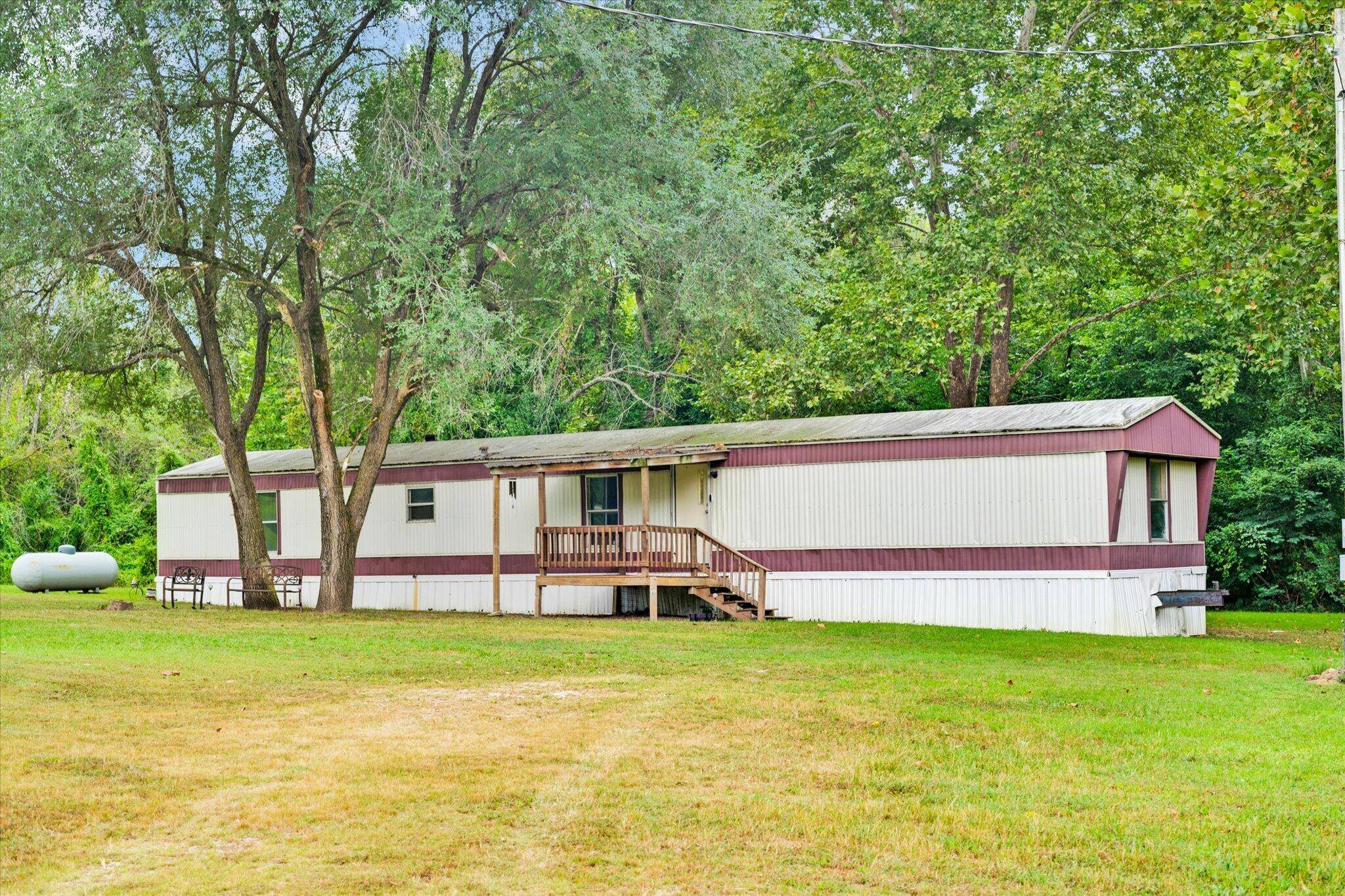 2561 SE Old Highway 13, Collins, MO 64738