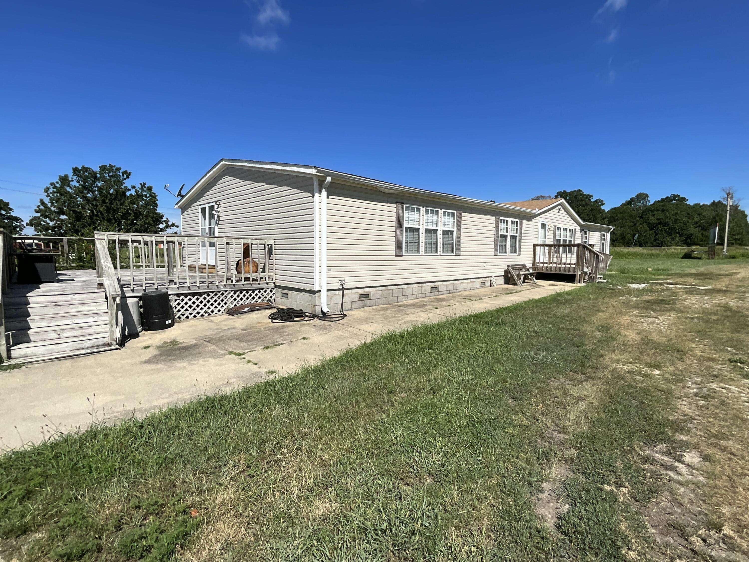 10135 County Road 8010, West Plains, MO 65775