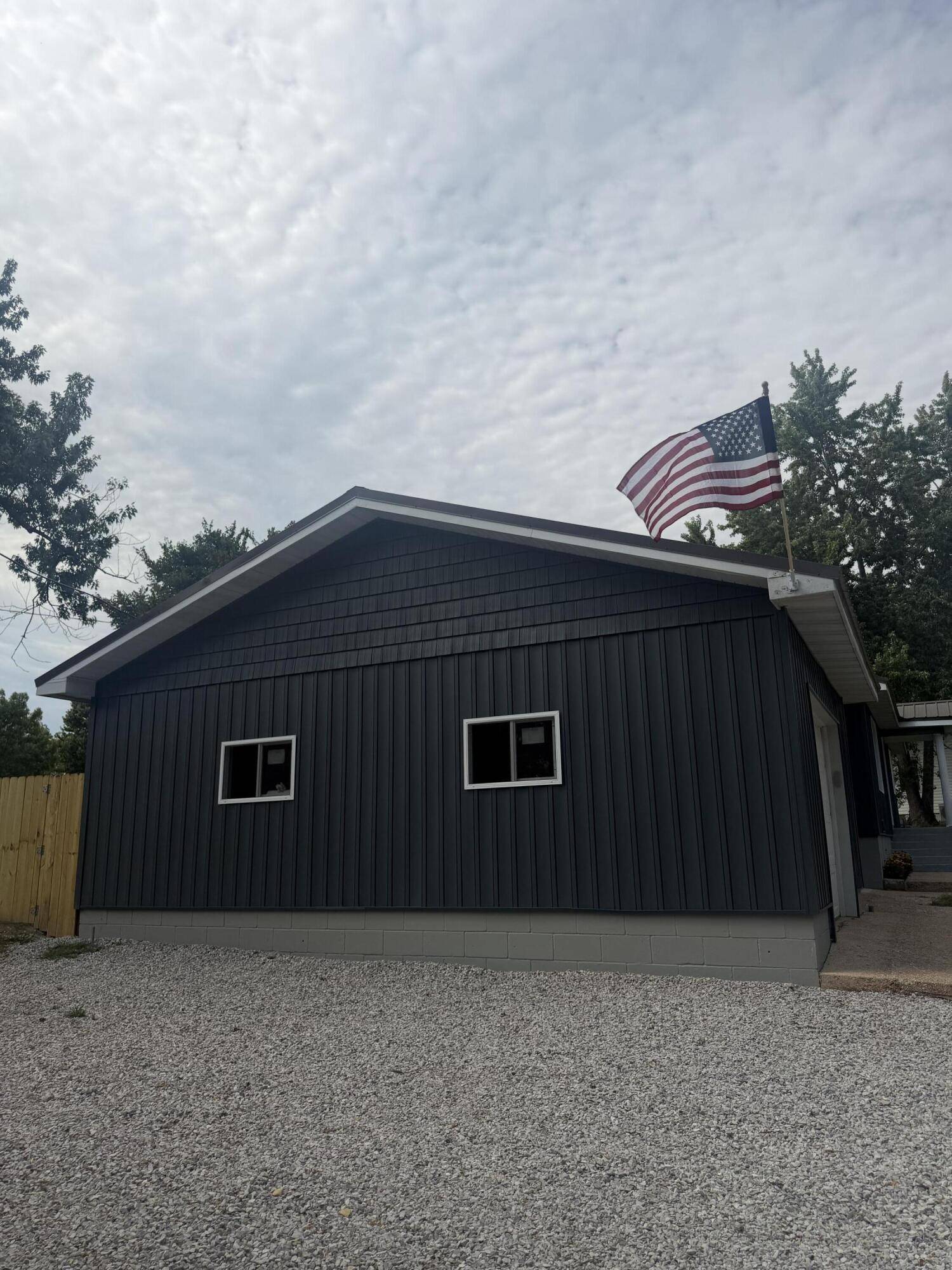 401 N Phelps AVE, Mansfield, MO 65704