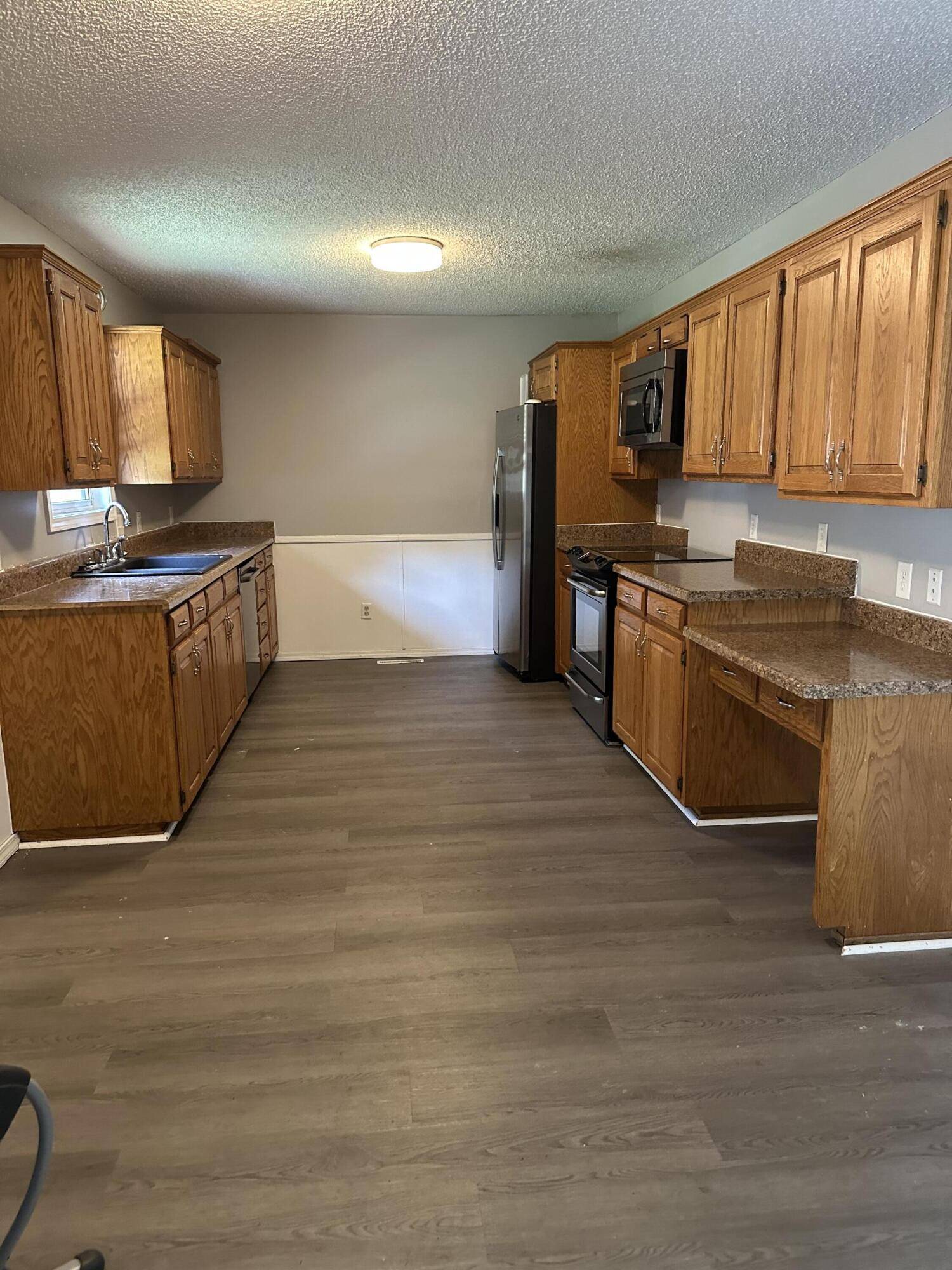 5807 S Iris LN, Battlefield, MO 65619