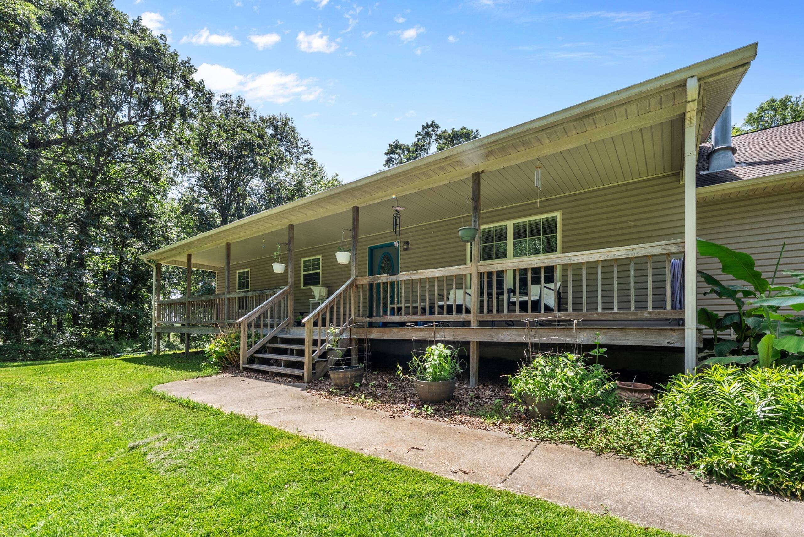 13512 Lawrence 2037, Miller, MO 65707