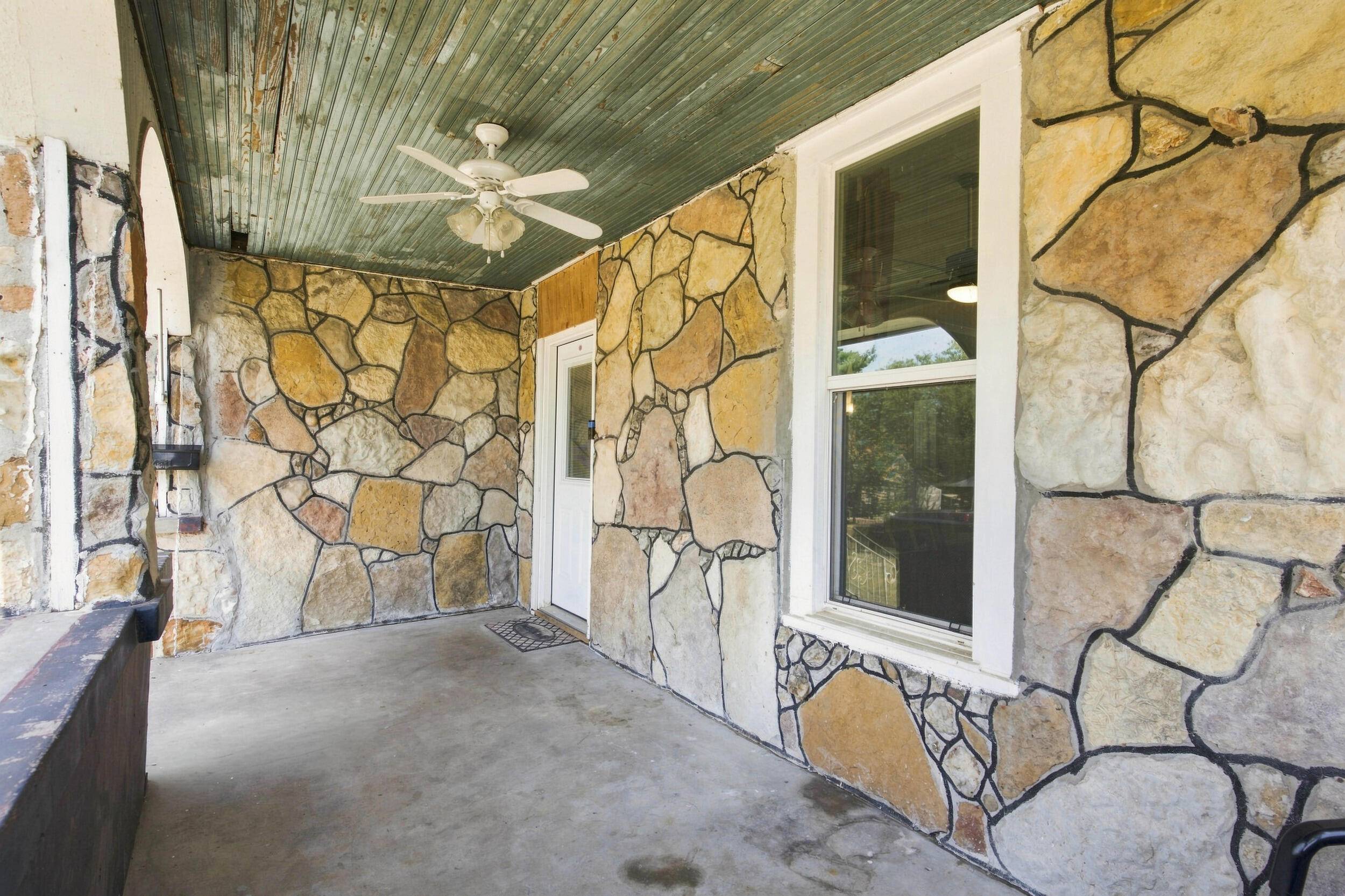 401 2nd ST, Monett, MO 65708