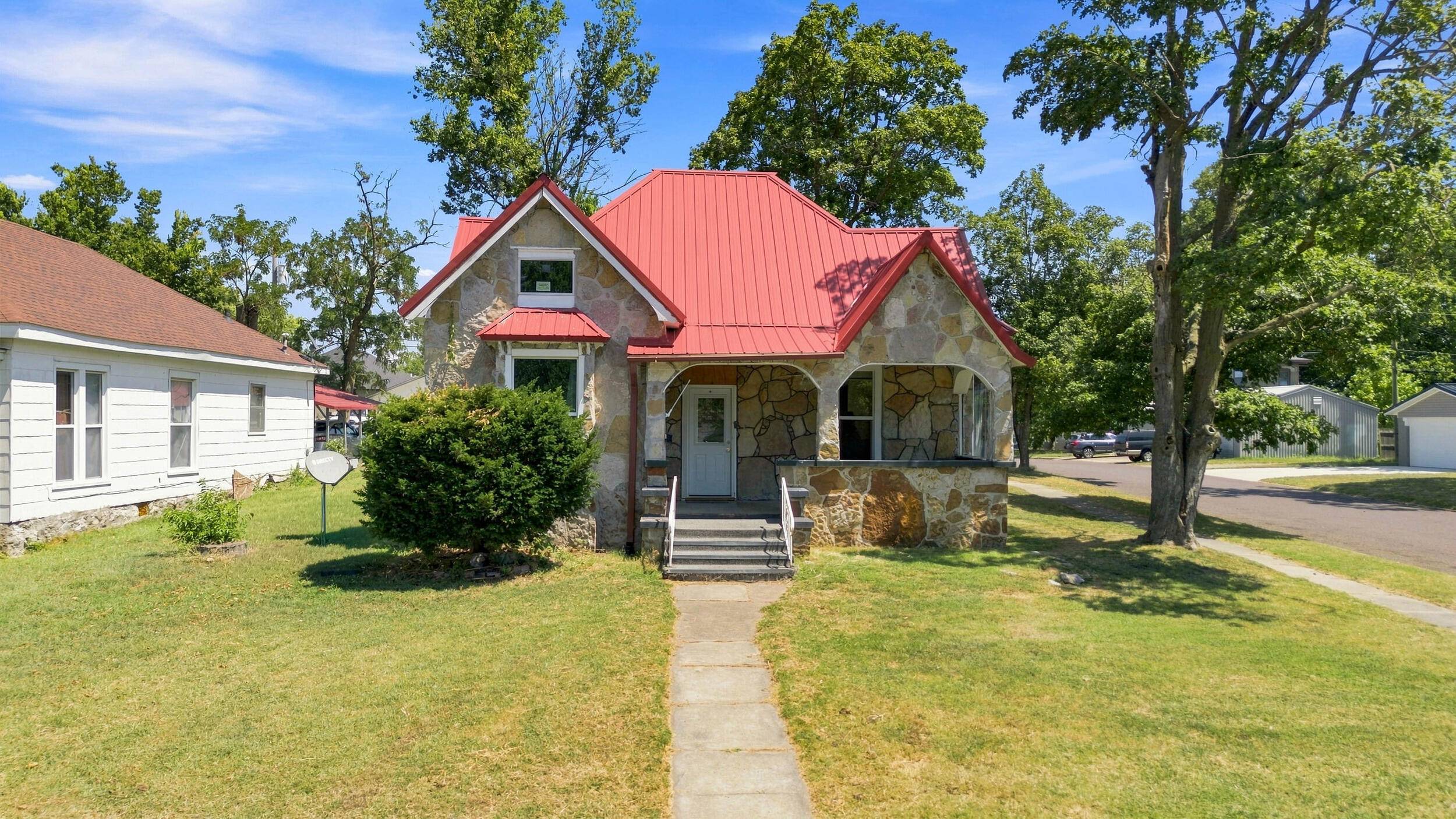 401 2nd ST, Monett, MO 65708