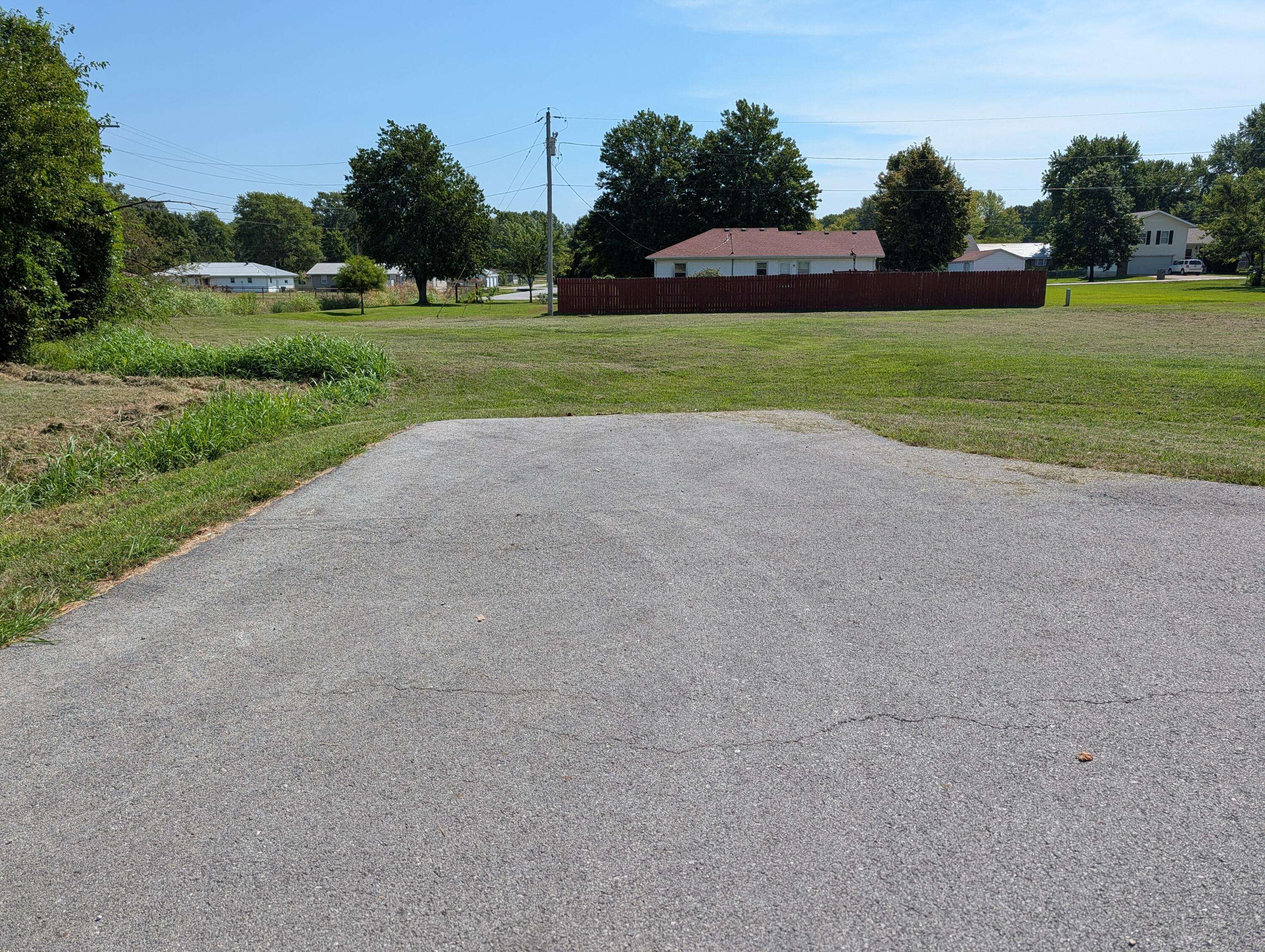 000 S Chustnut ST, Buffalo, MO 65622