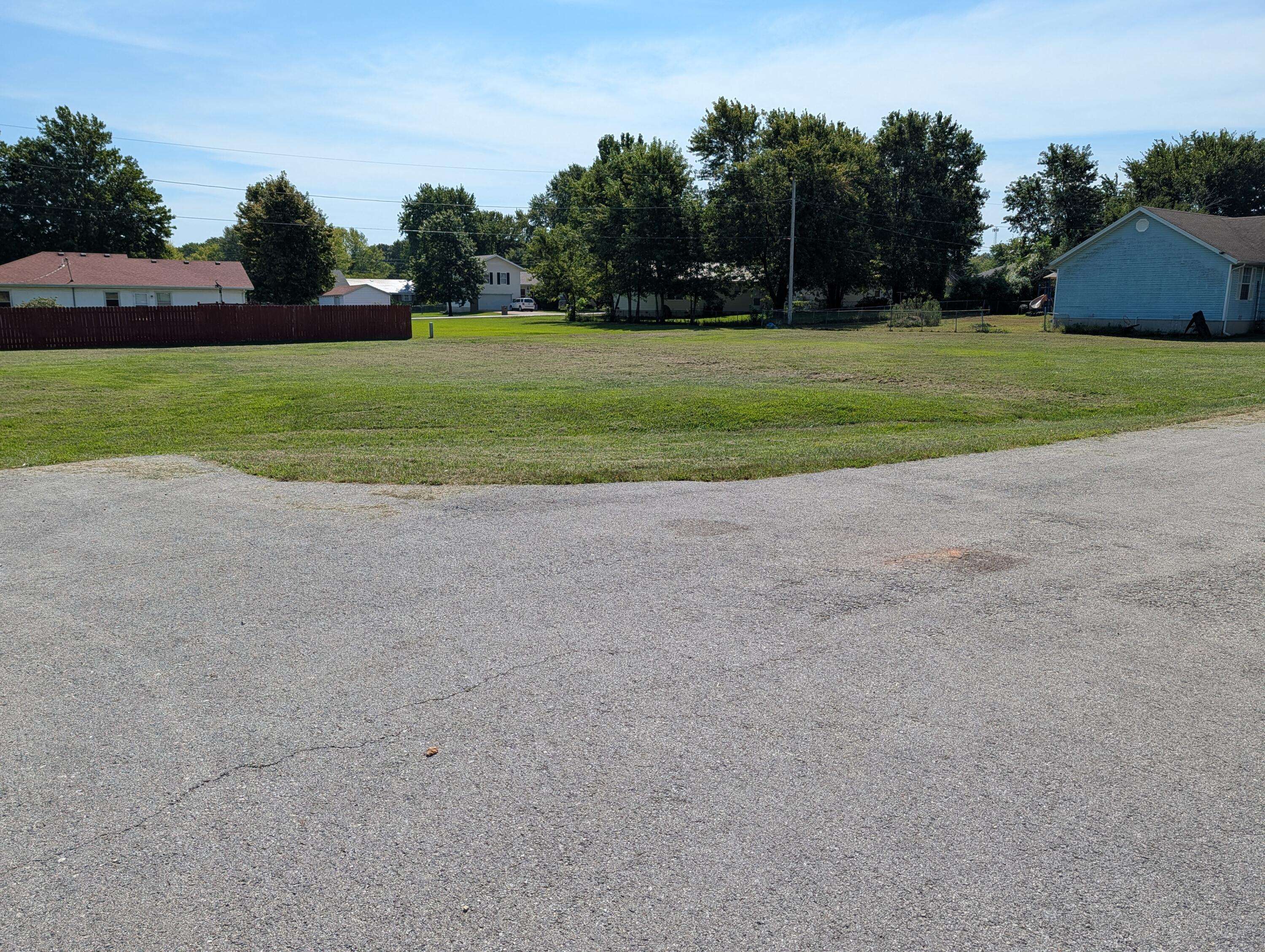 000 S Chustnut ST, Buffalo, MO 65622