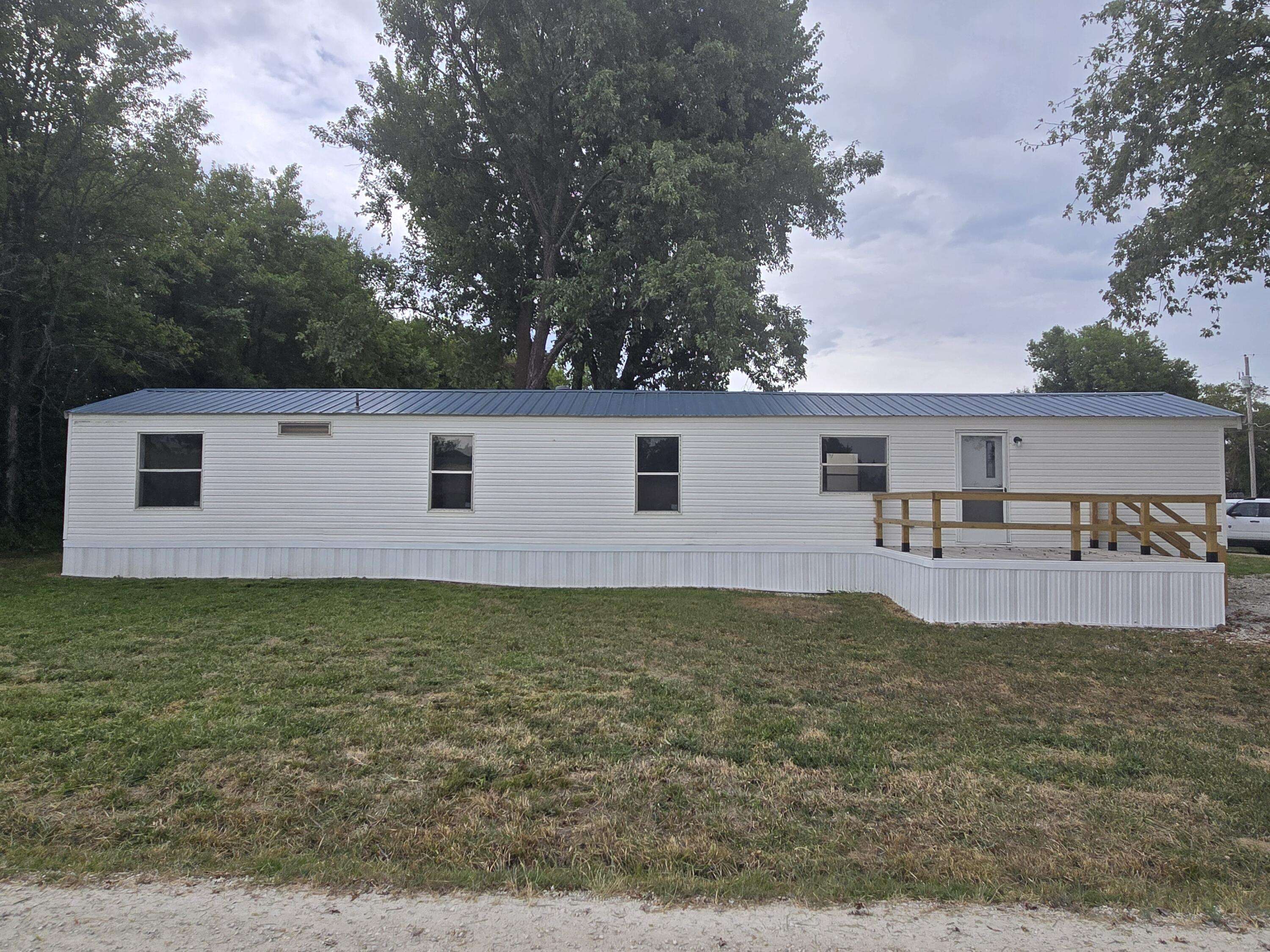25990 Elk RD, Pittsburg, MO 65724