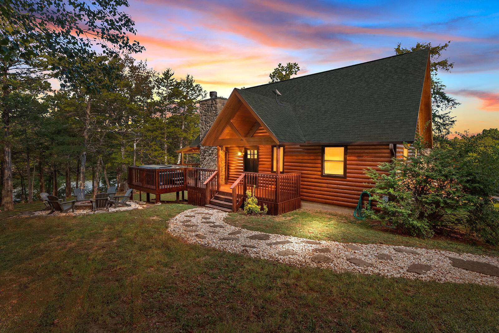 29209 Station LN, Eagle Rock, MO 65641