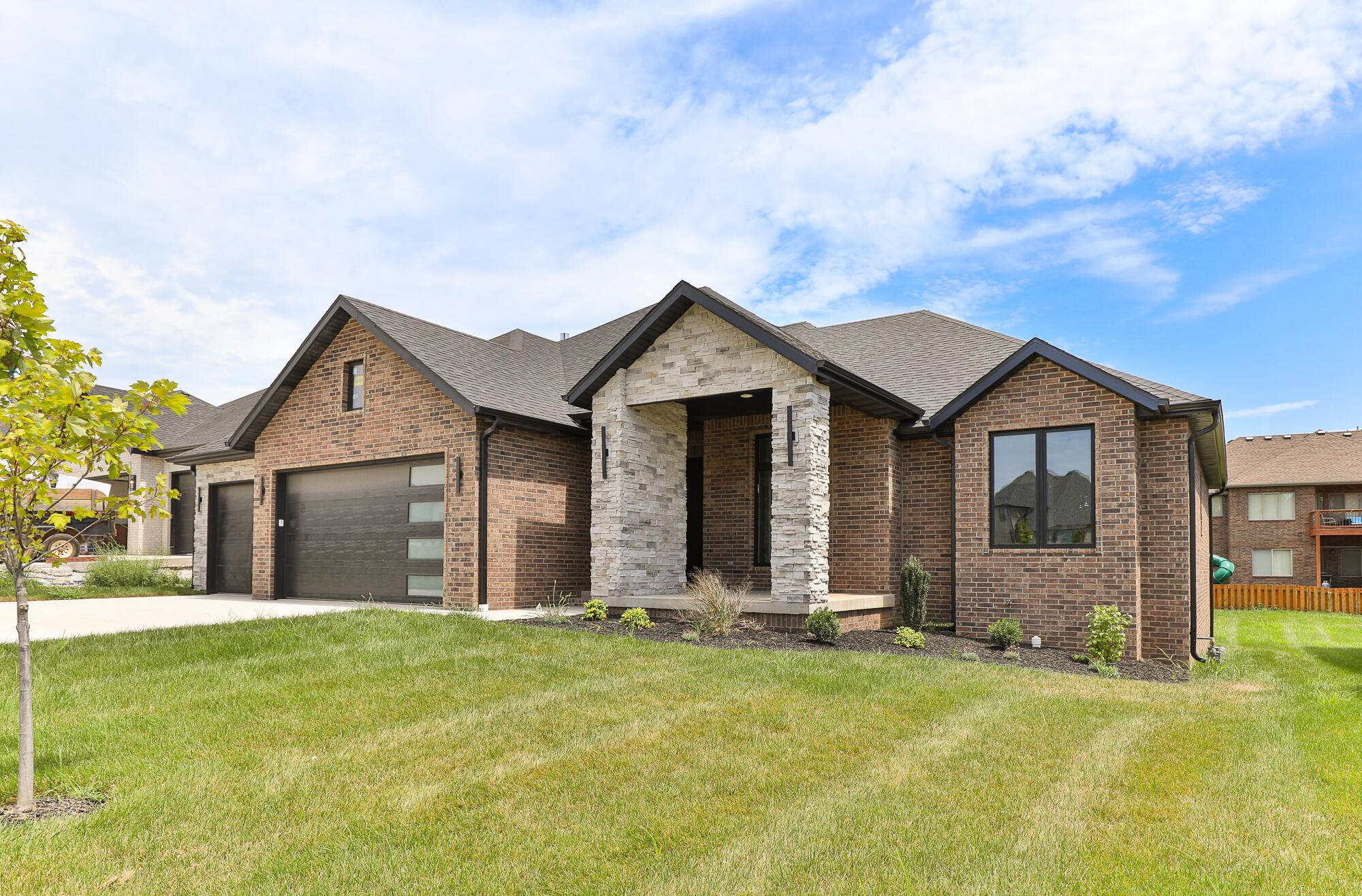 2038 N Silver Charm AVE, Springfield, MO 65802