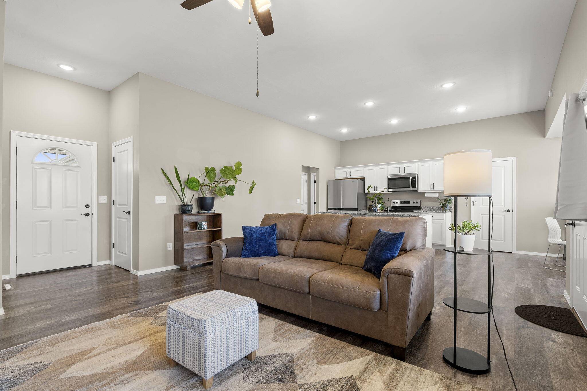 456 E Melton RD, Ozark, MO 65721