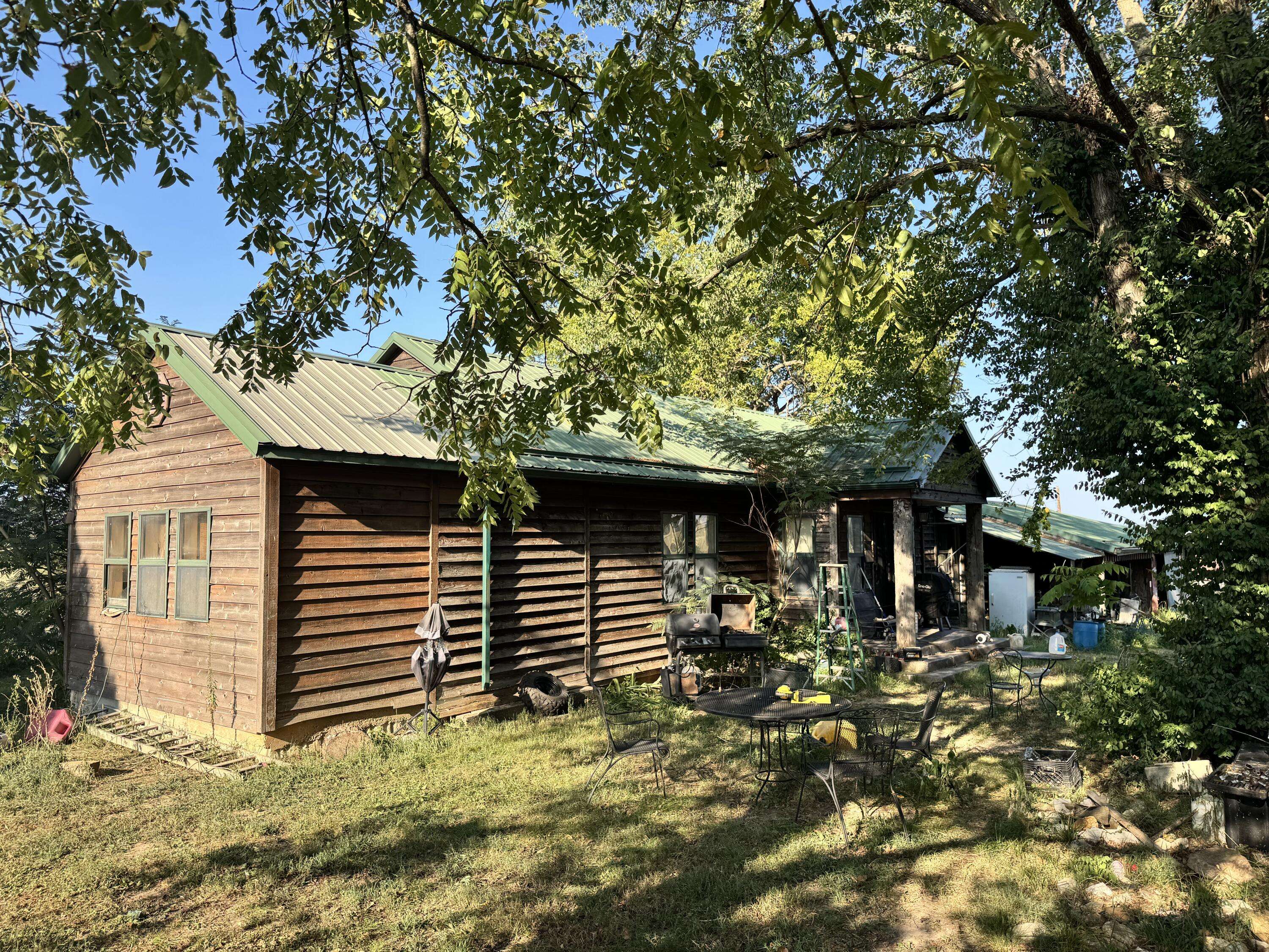 16534 State Highway 39, Aurora, MO 65605