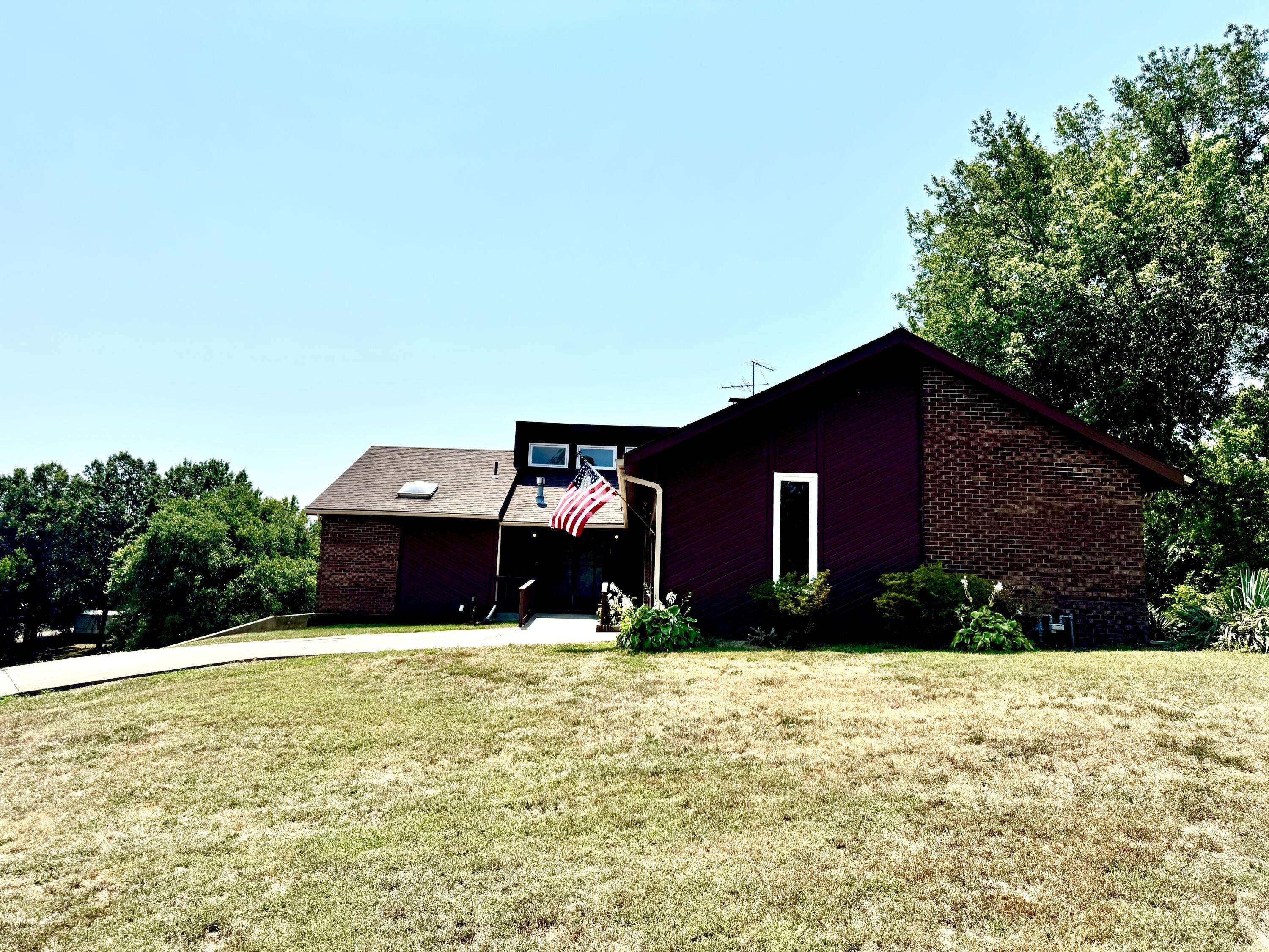 213 Wells ST, Greenfield, MO 65661