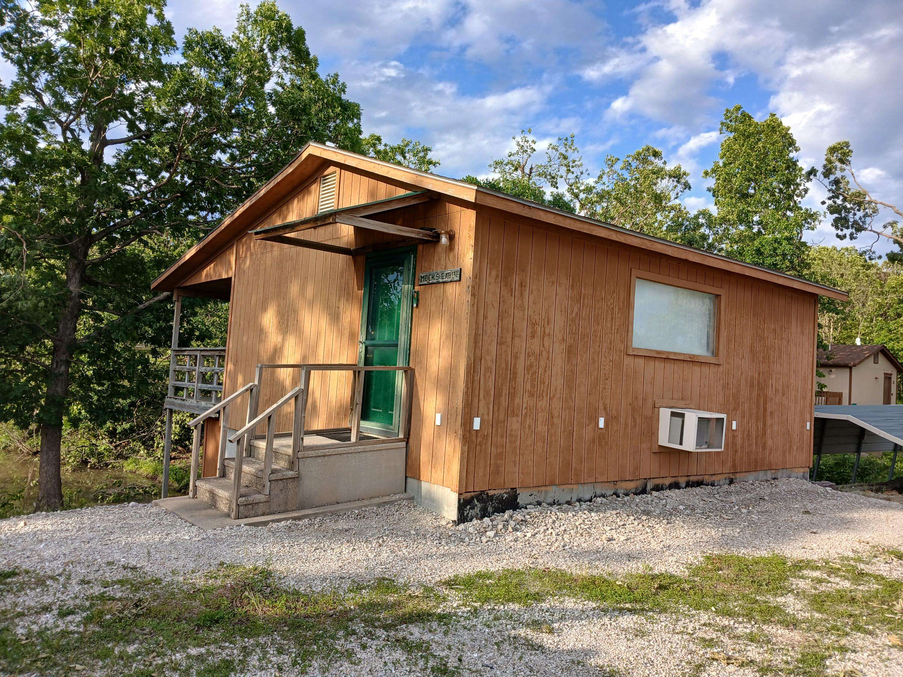 11099 SW State Rte 7, Clinton, MO 64735