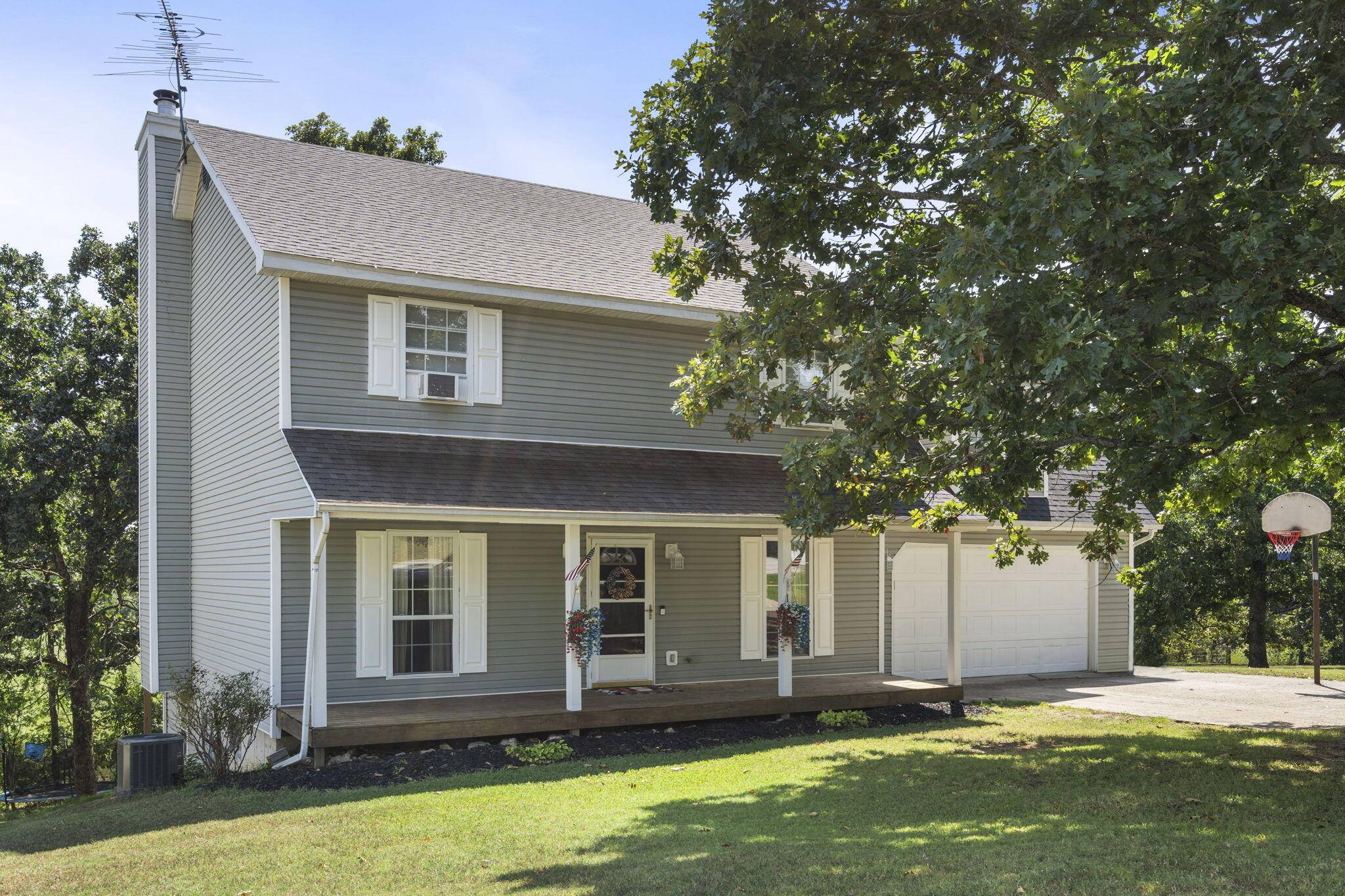 190 Mary LN, Kirbyville, MO 65679