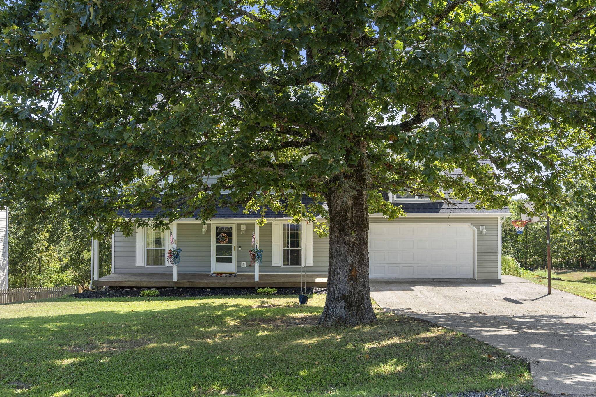 190 Mary LN, Kirbyville, MO 65679