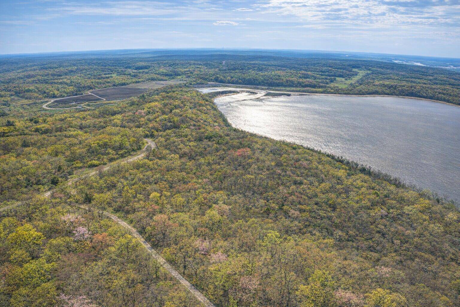 3925 NE 1075 Private RD, Osceola, MO 64776
