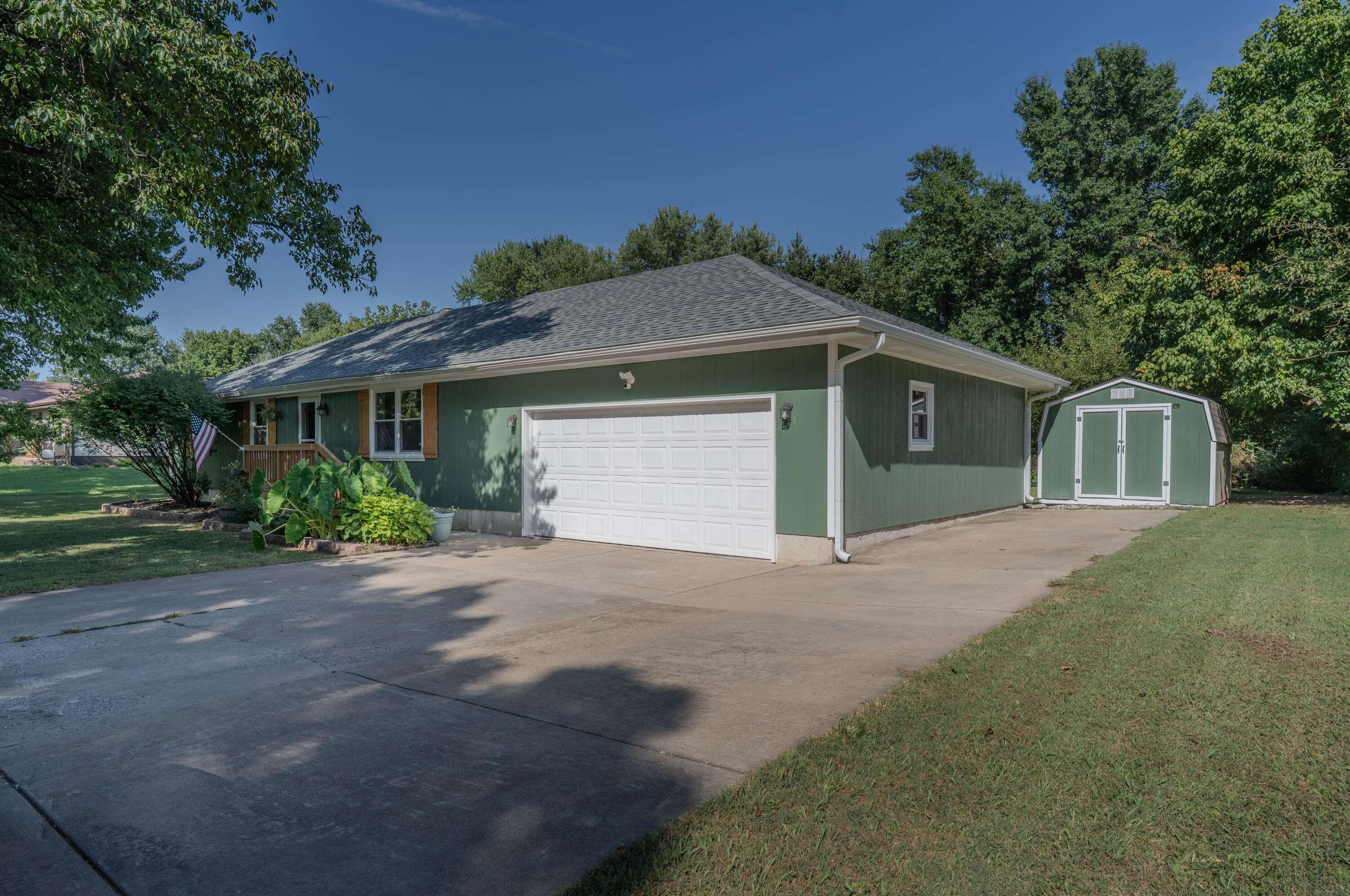 1804 S 14th AVE, Ozark, MO 65721