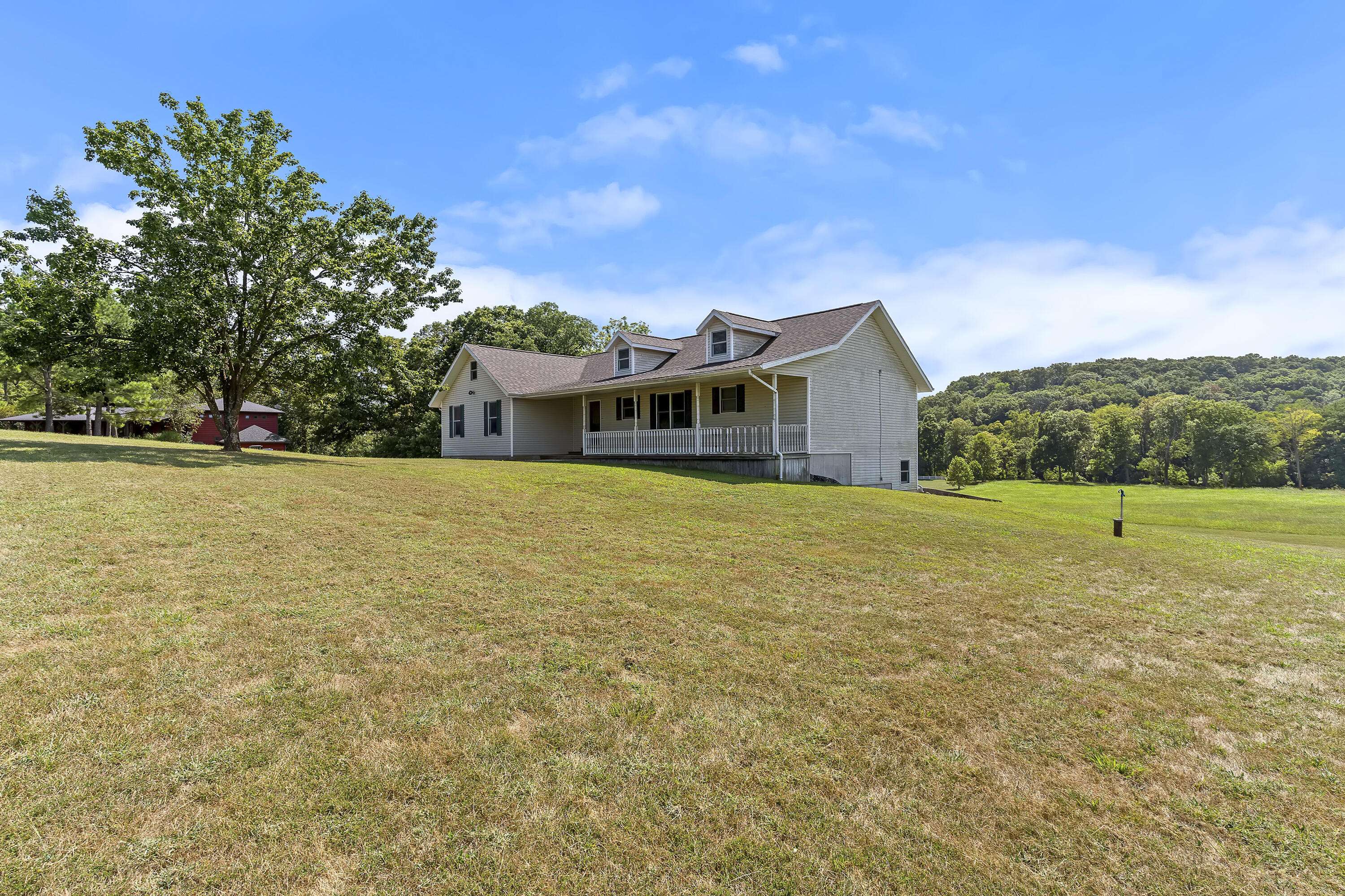 2065 W Horse Haven TRL, Nixa, MO 65714