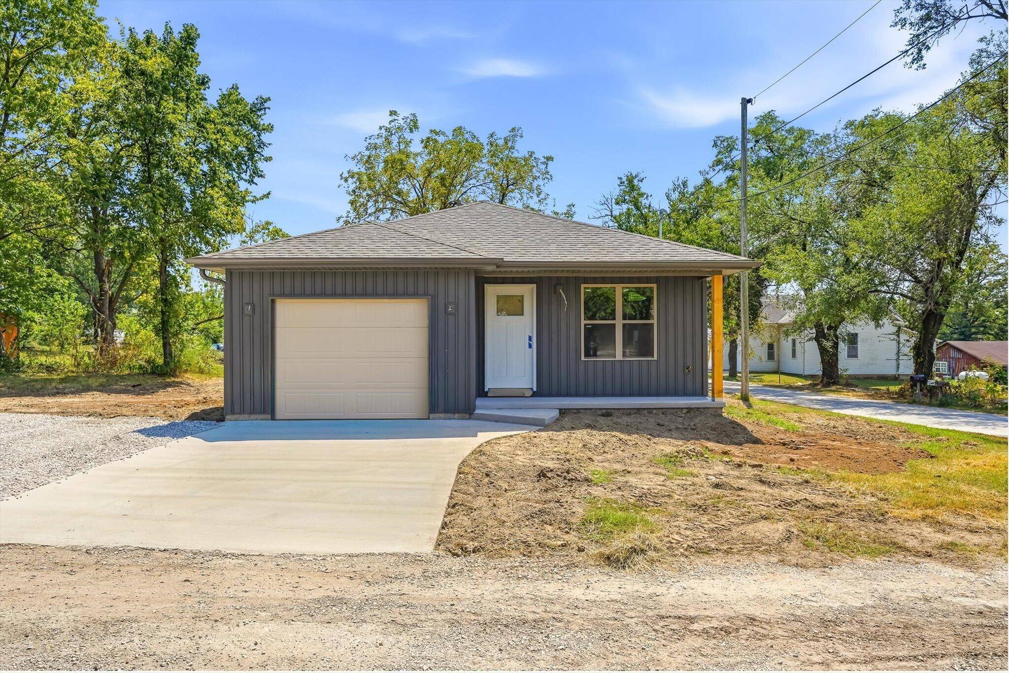 304 N Church ST, Everton, MO 65646