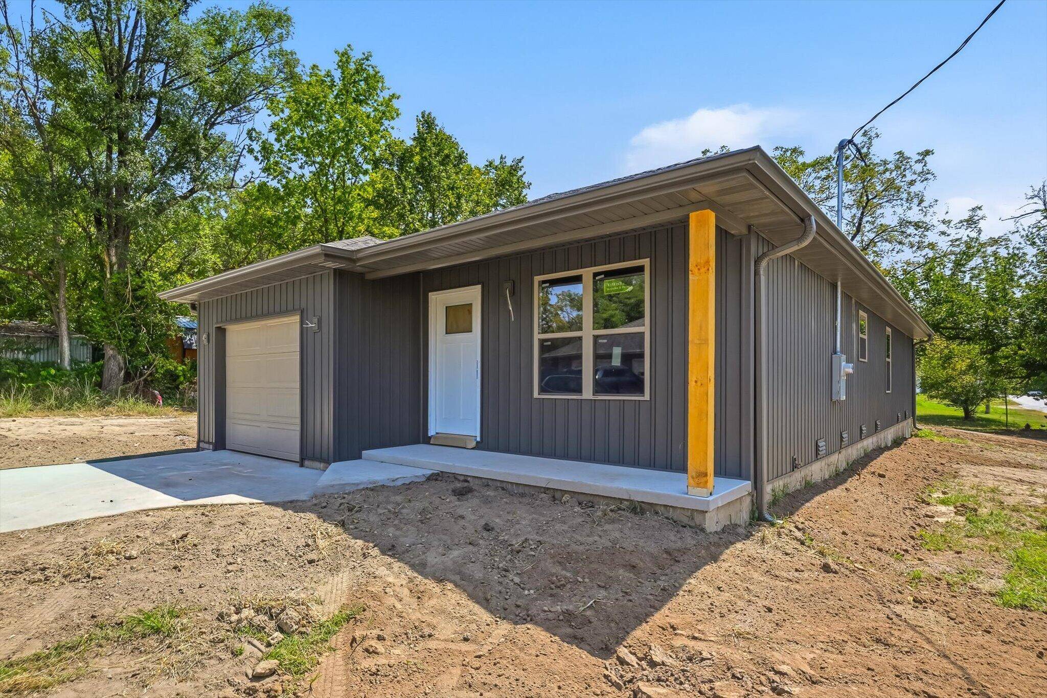 304 N Church ST, Everton, MO 65646