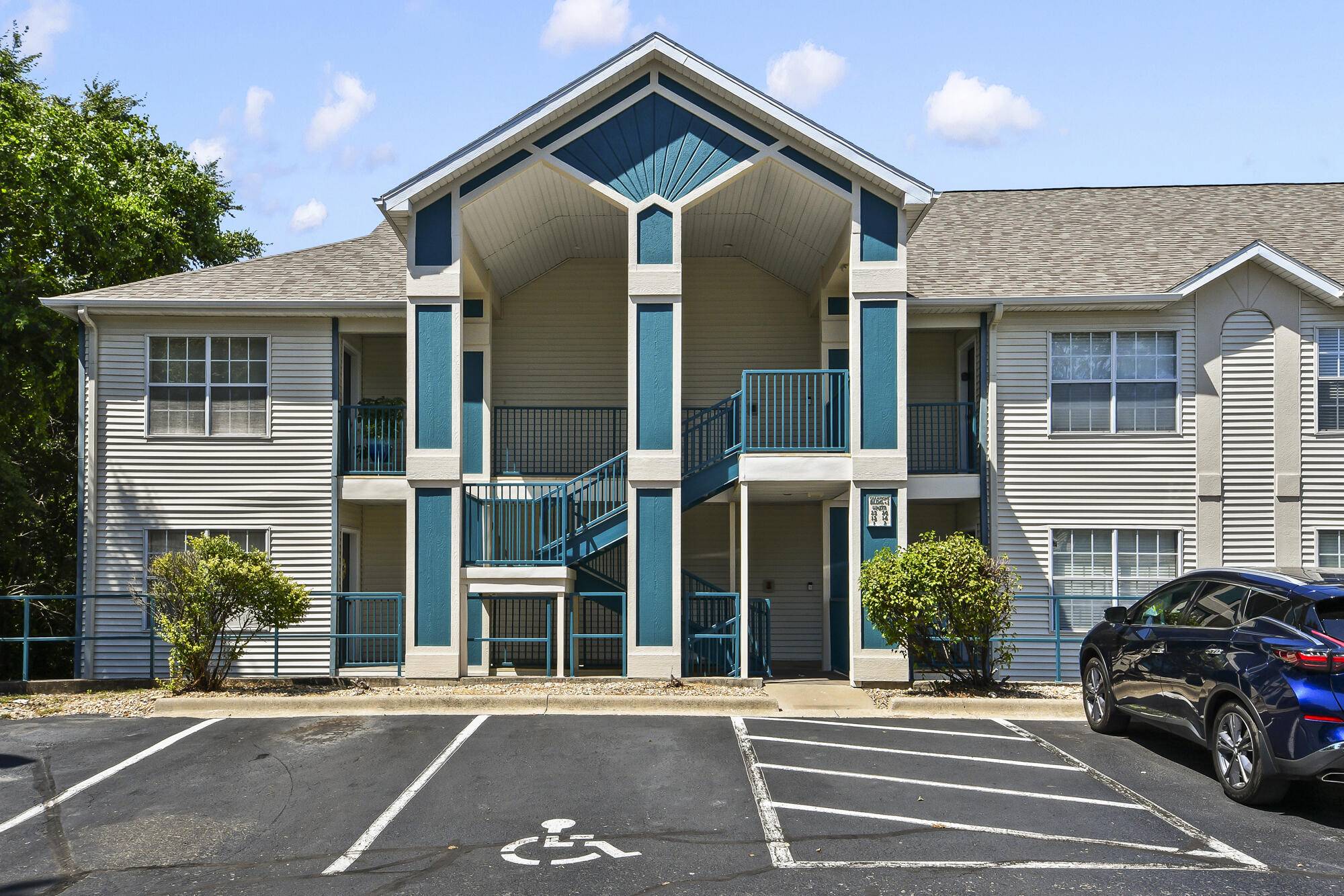 120 Spring Creek CT #2, Branson, MO 65616
