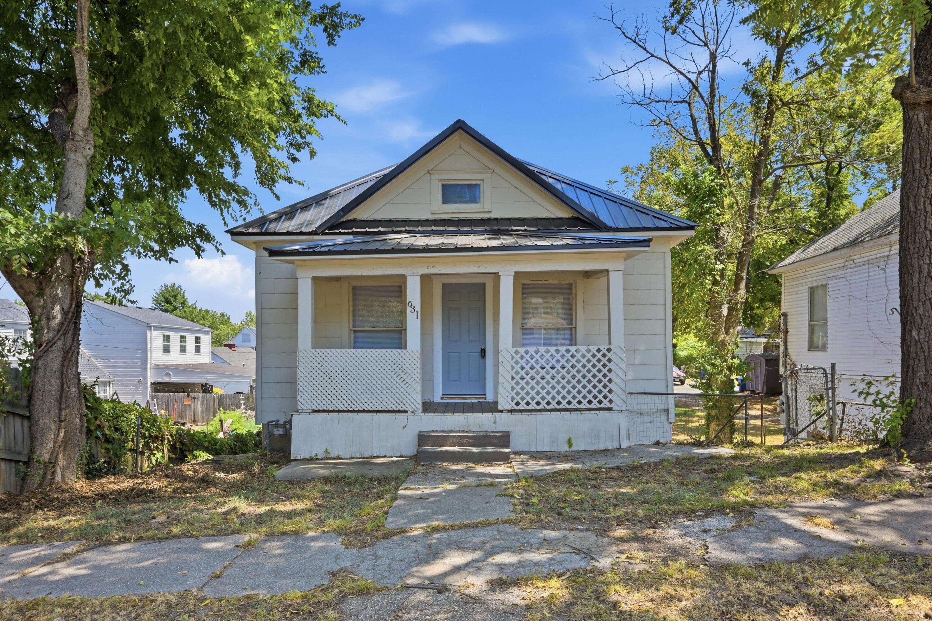 631 N Wall AVE, Joplin, MO 64801