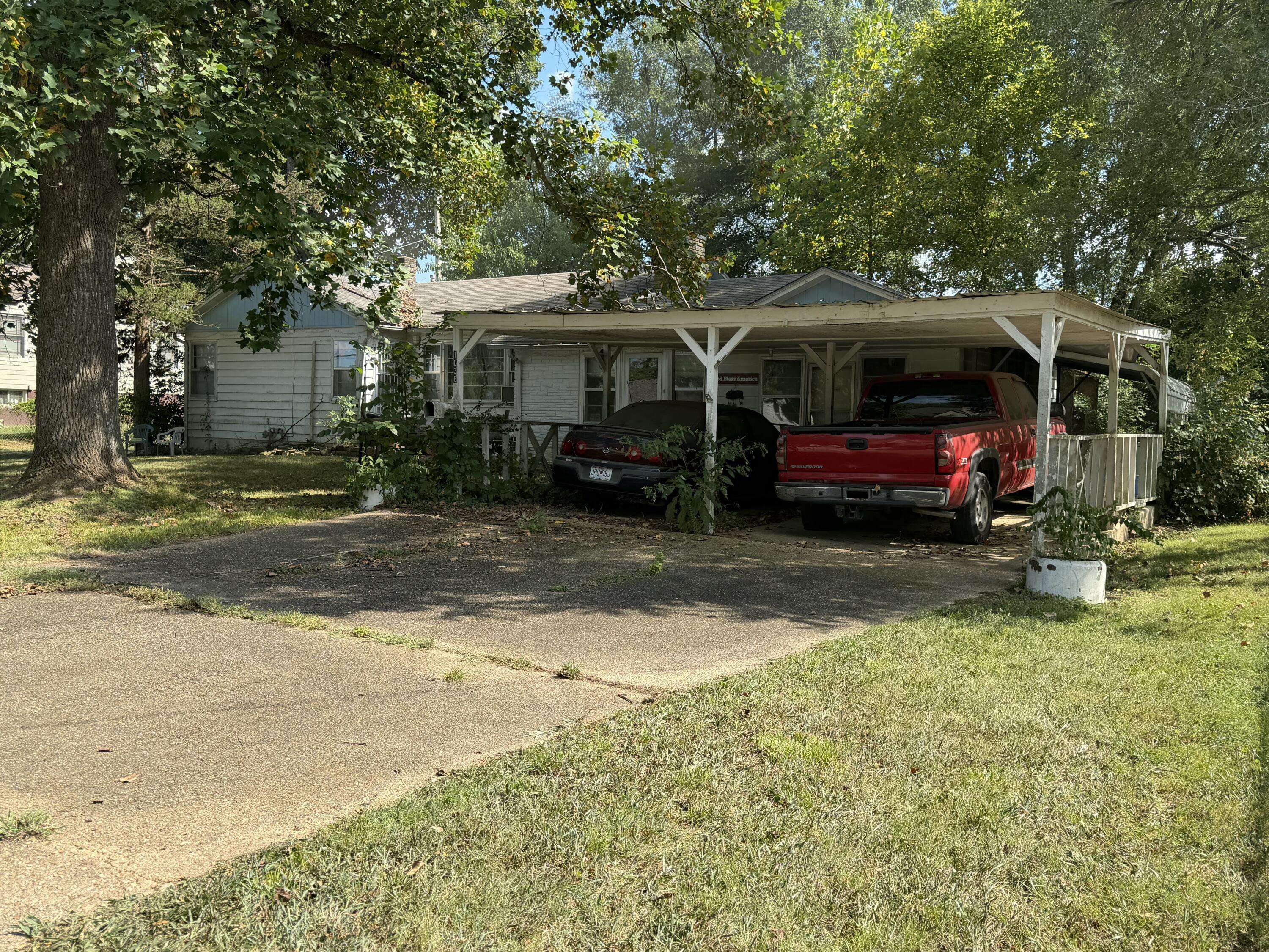 1038 Grace AVE, West Plains, MO 65775