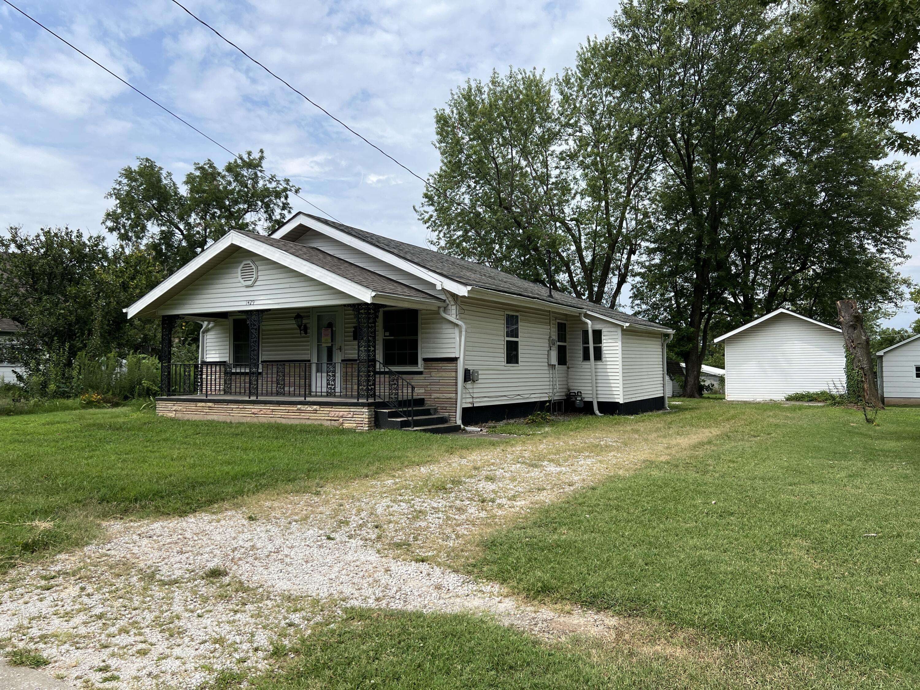 1429 N Marion AVE, Springfield, MO 65802