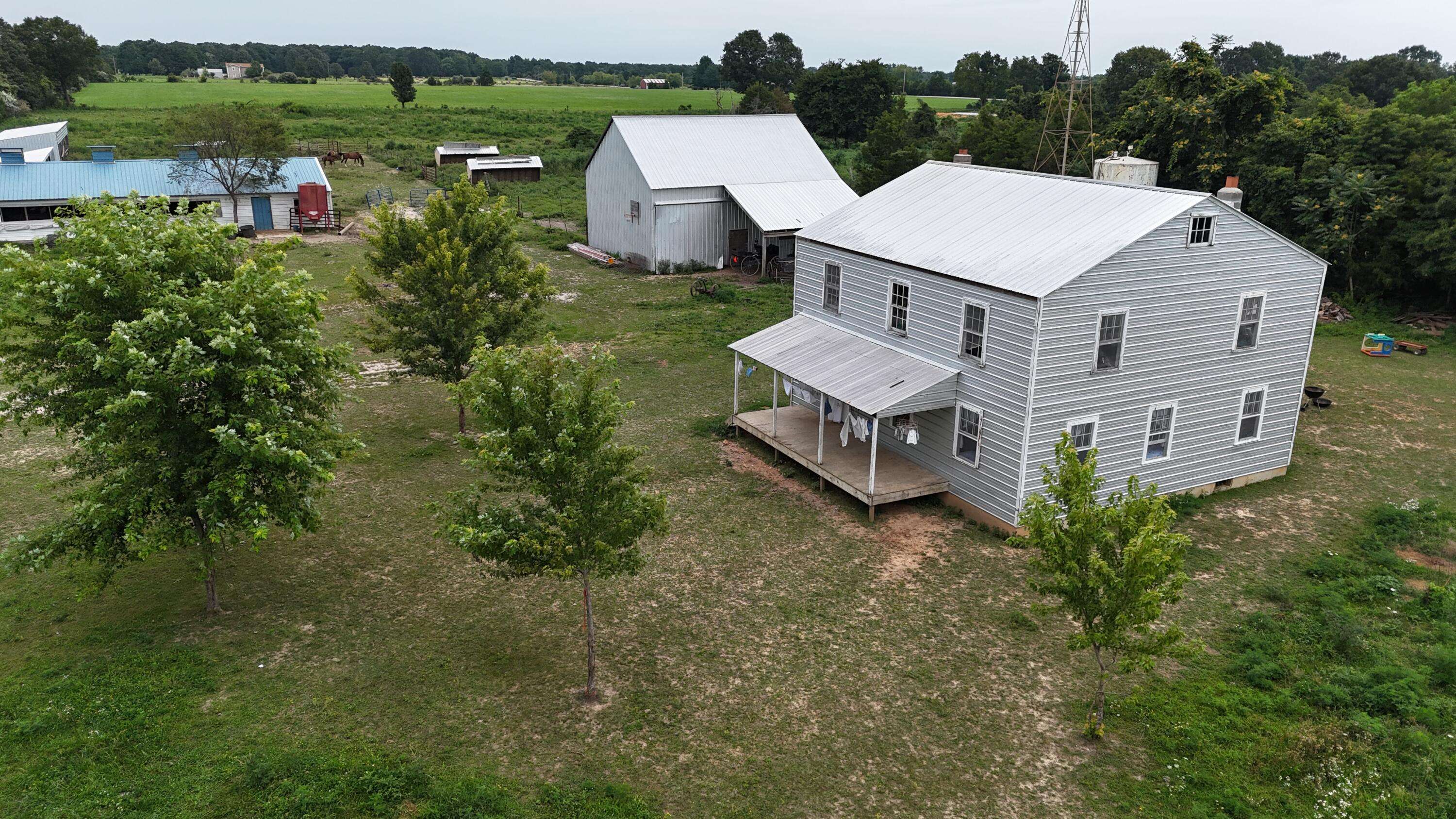 638 Centerpoint RD, Seymour, MO 65746