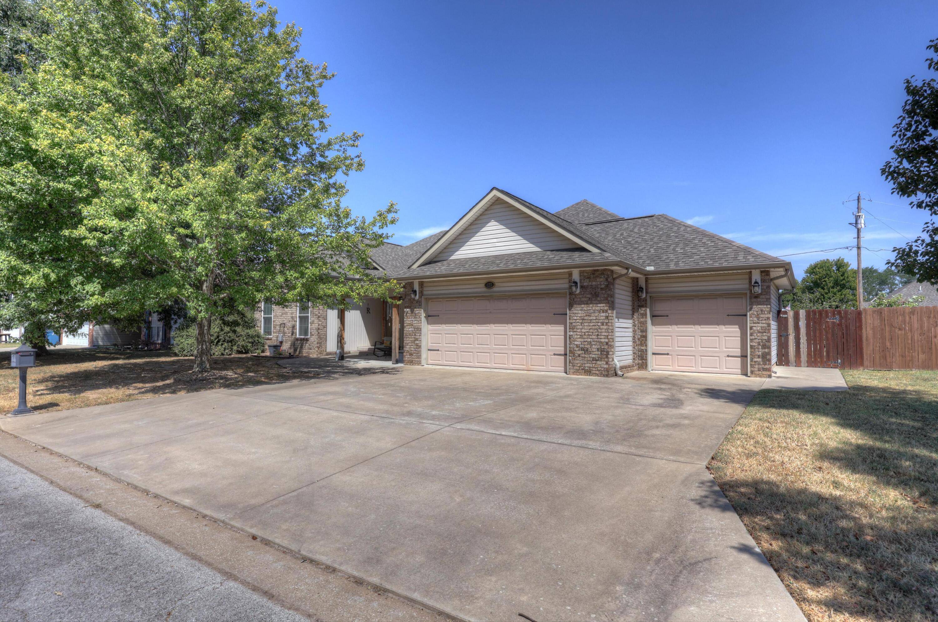 123 Jared BLVD, Webb City, MO 64870
