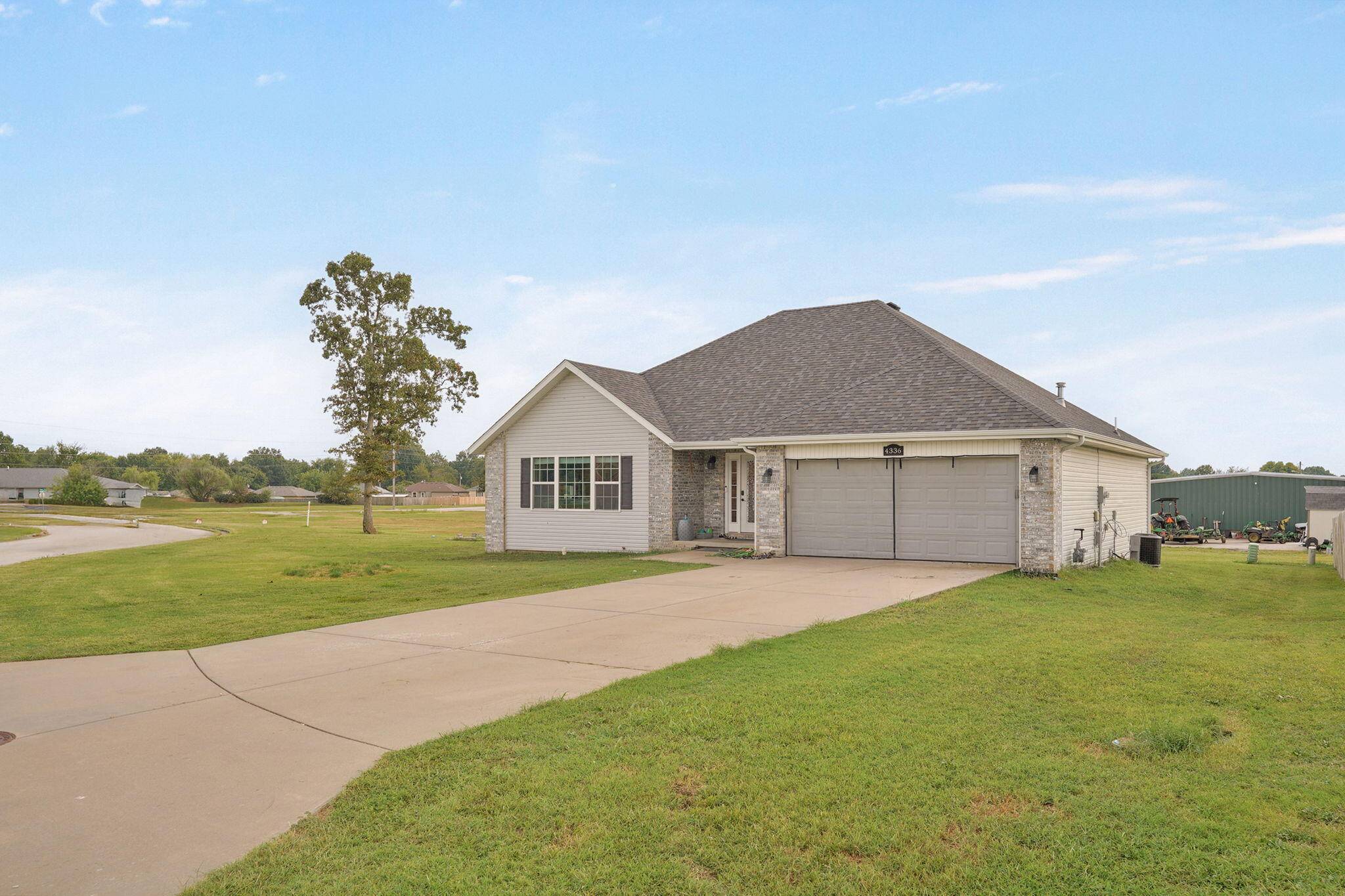 4336 W 1st ST, Battlefield, MO 65619